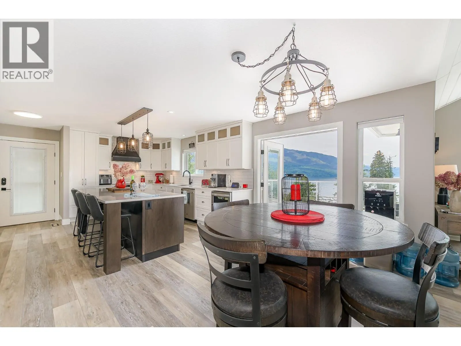 3525 Enderby Mabel Lake Road Unit# 1