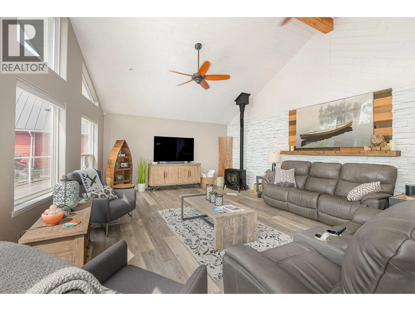 3525 Enderby Mabel Lake Road Unit# 1