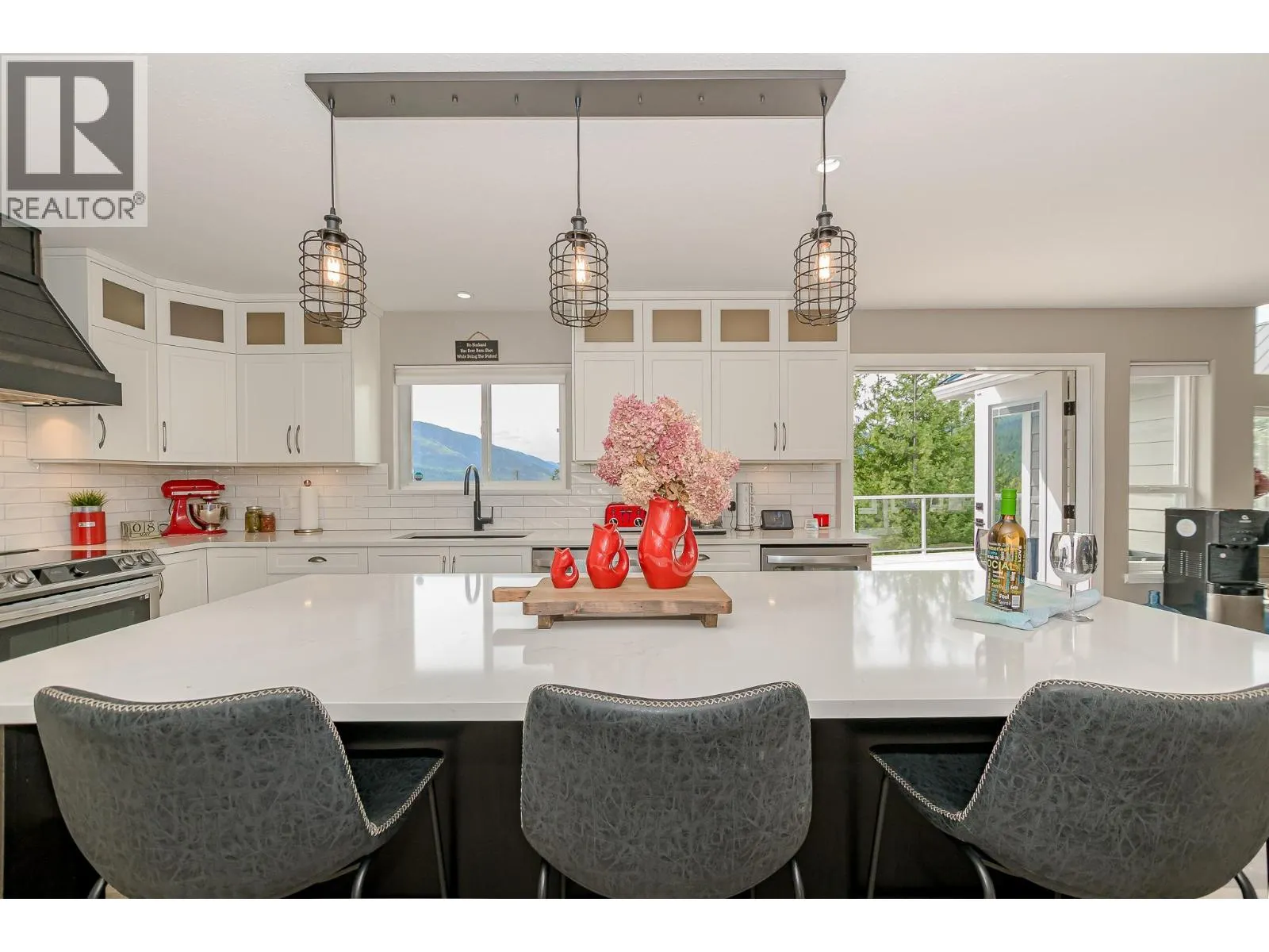 3525 Enderby Mabel Lake Road Unit# 1