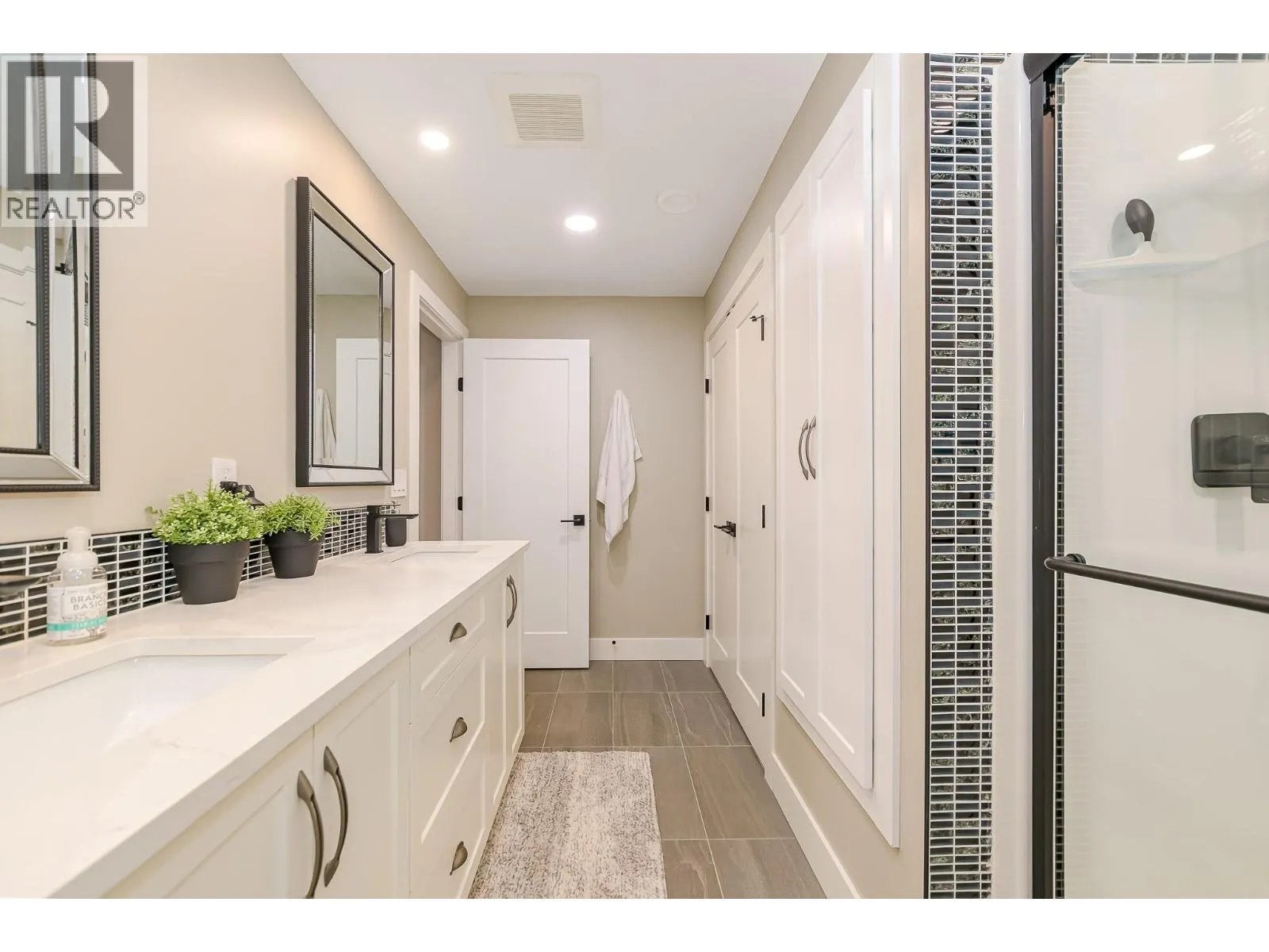 3525 Enderby Mabel Lake Road Unit# 1