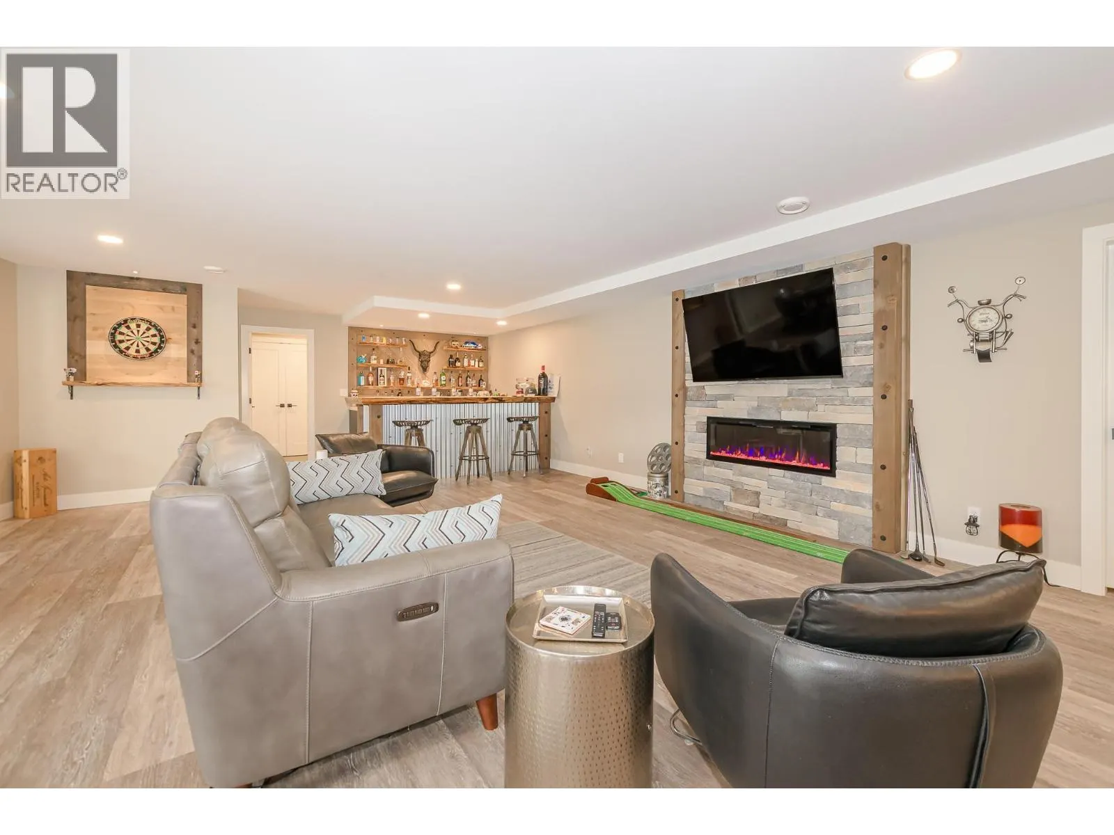 3525 Enderby Mabel Lake Road Unit# 1