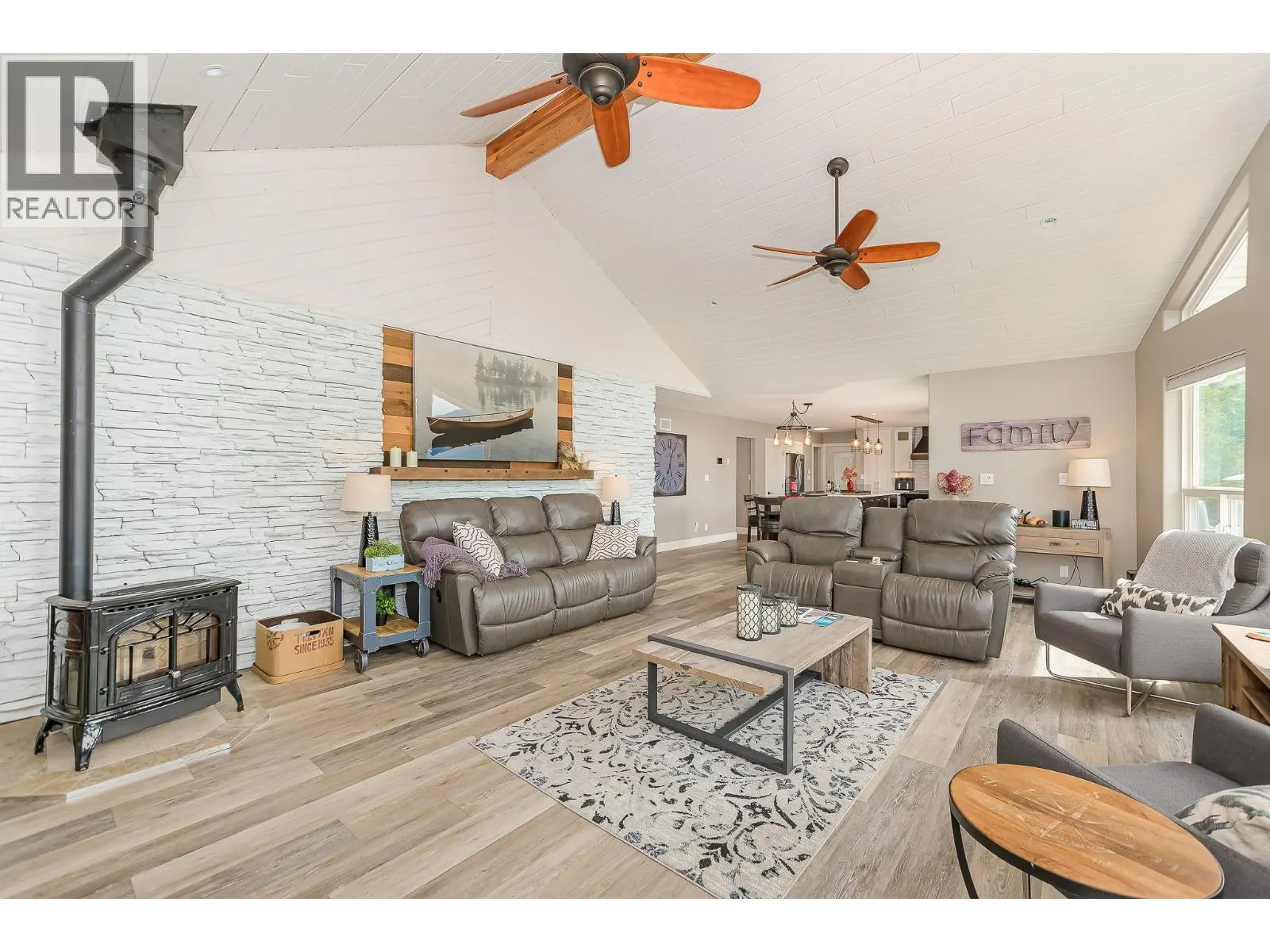3525 Enderby Mabel Lake Road Unit# 1