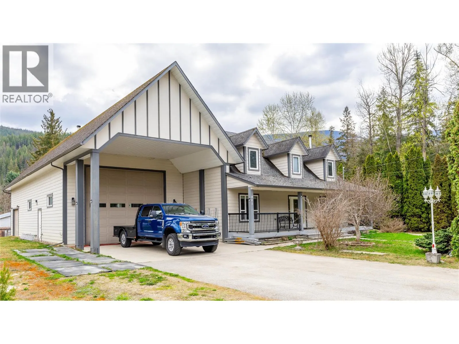 401 Gillis Avenue