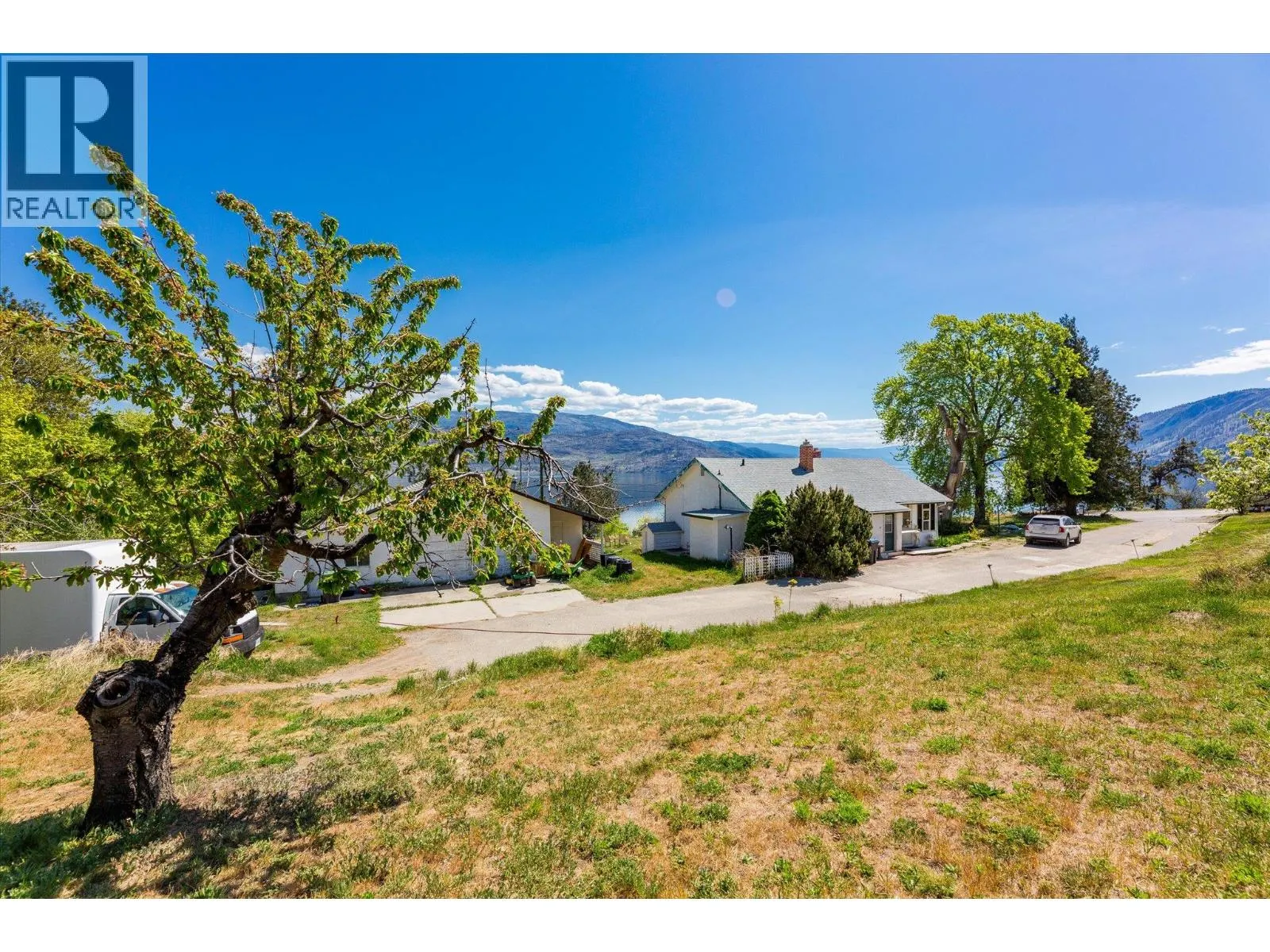 6488 Renfrew Road