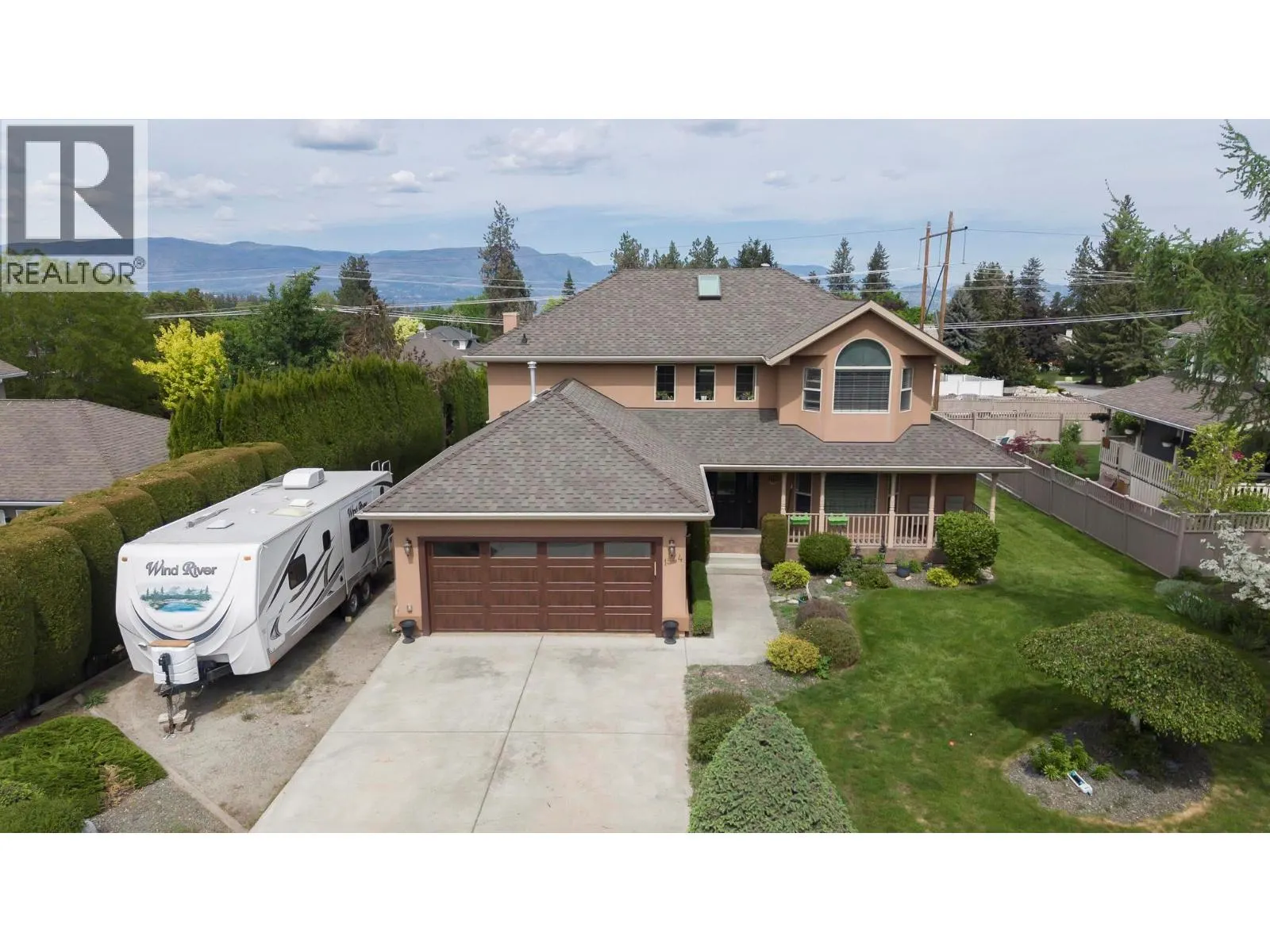 1544 Woodridge Road