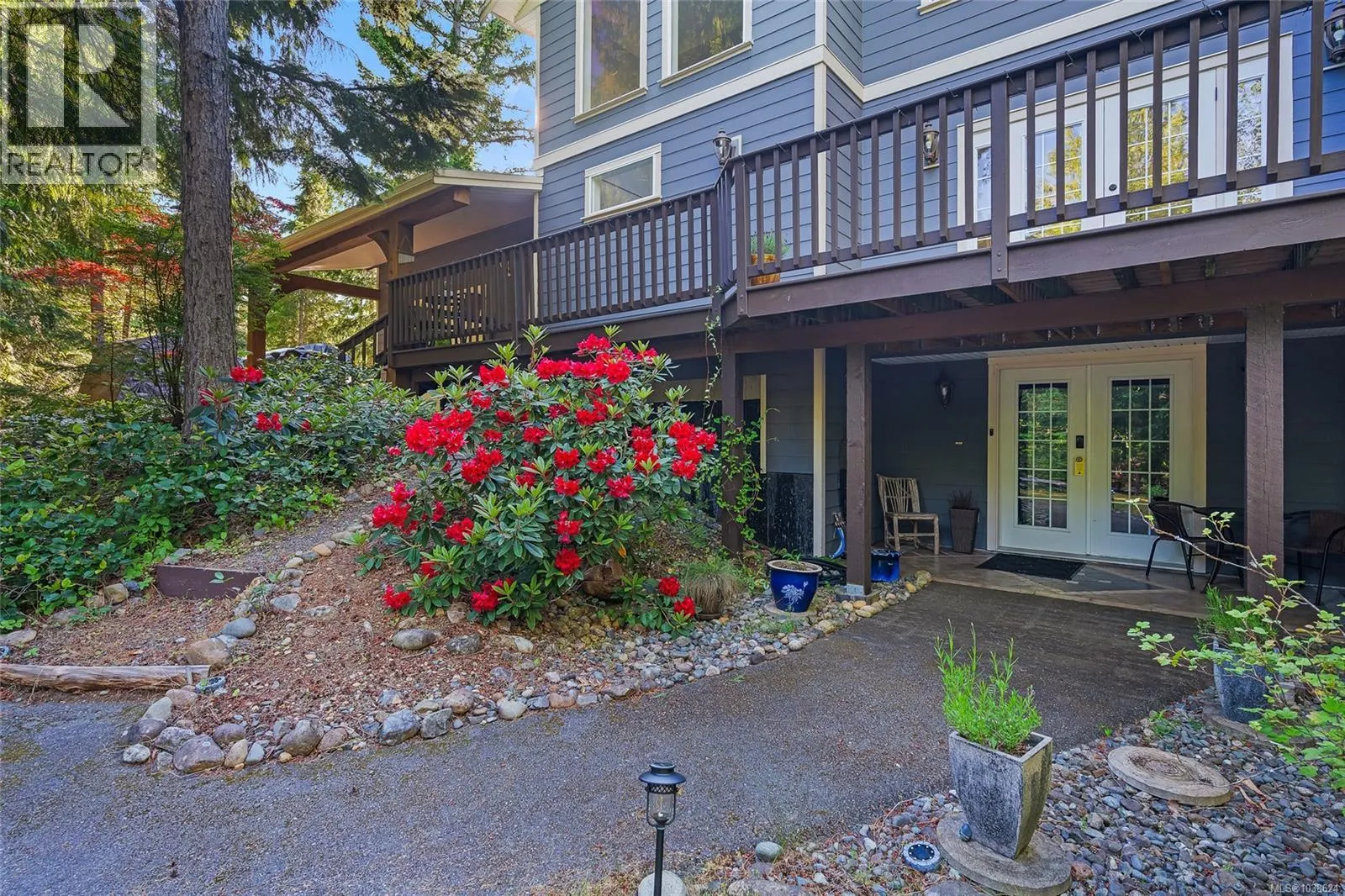1571 Meadowood Way