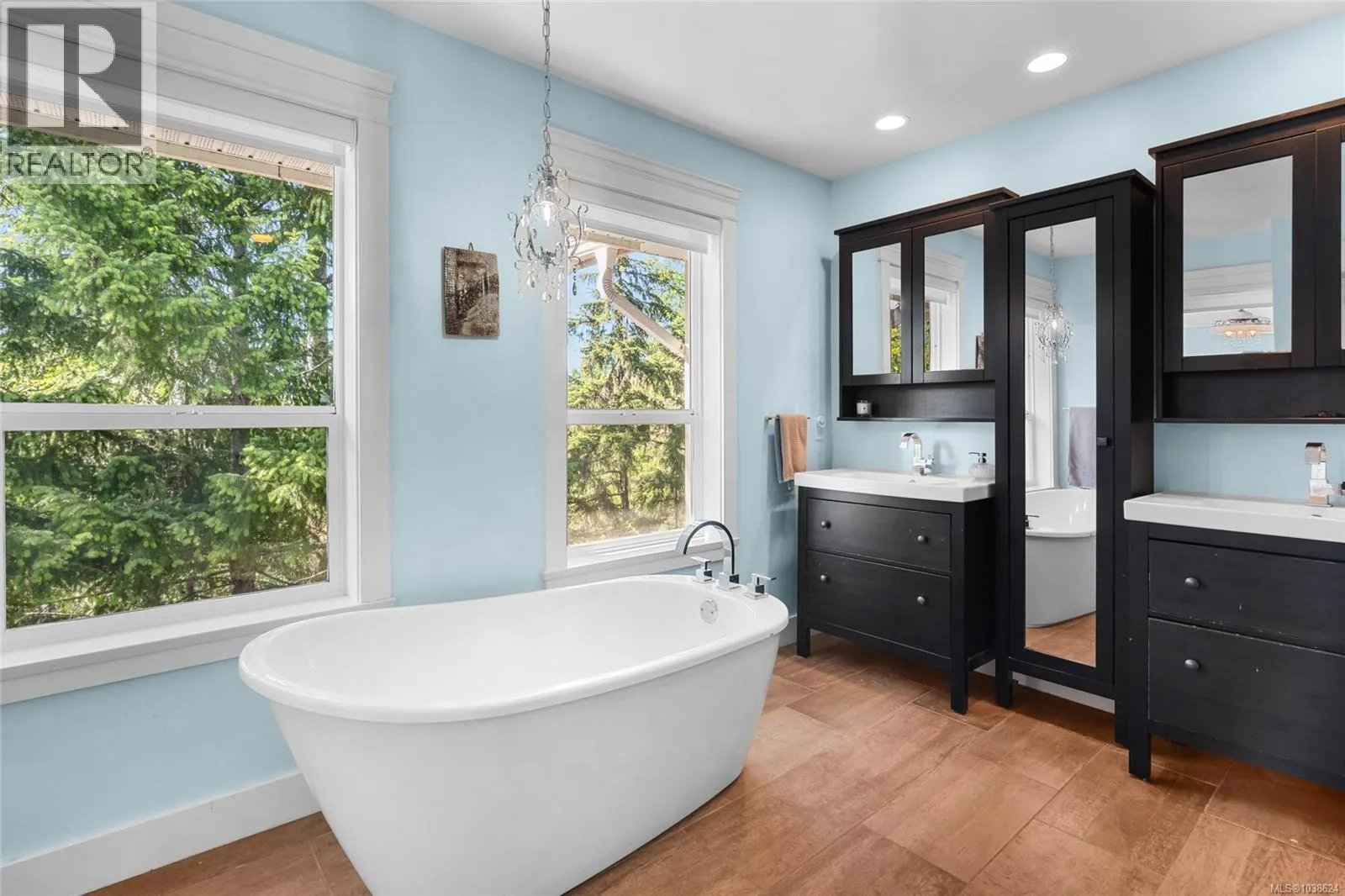 1571 Meadowood Way