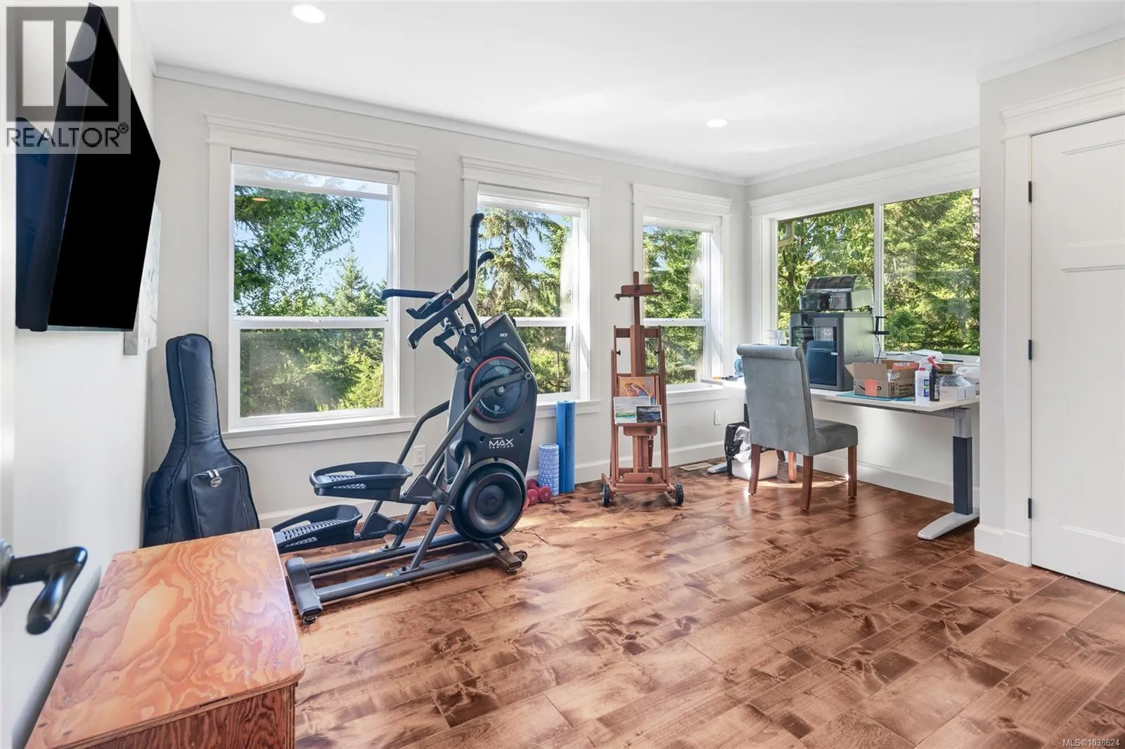 1571 Meadowood Way