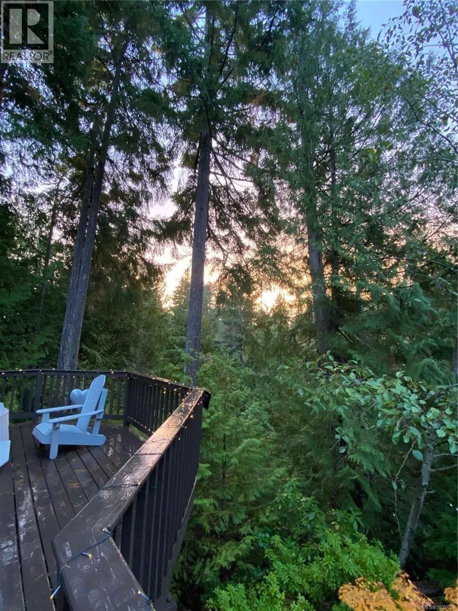 1571 Meadowood Way