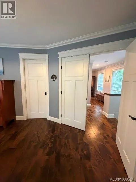 1571 Meadowood Way