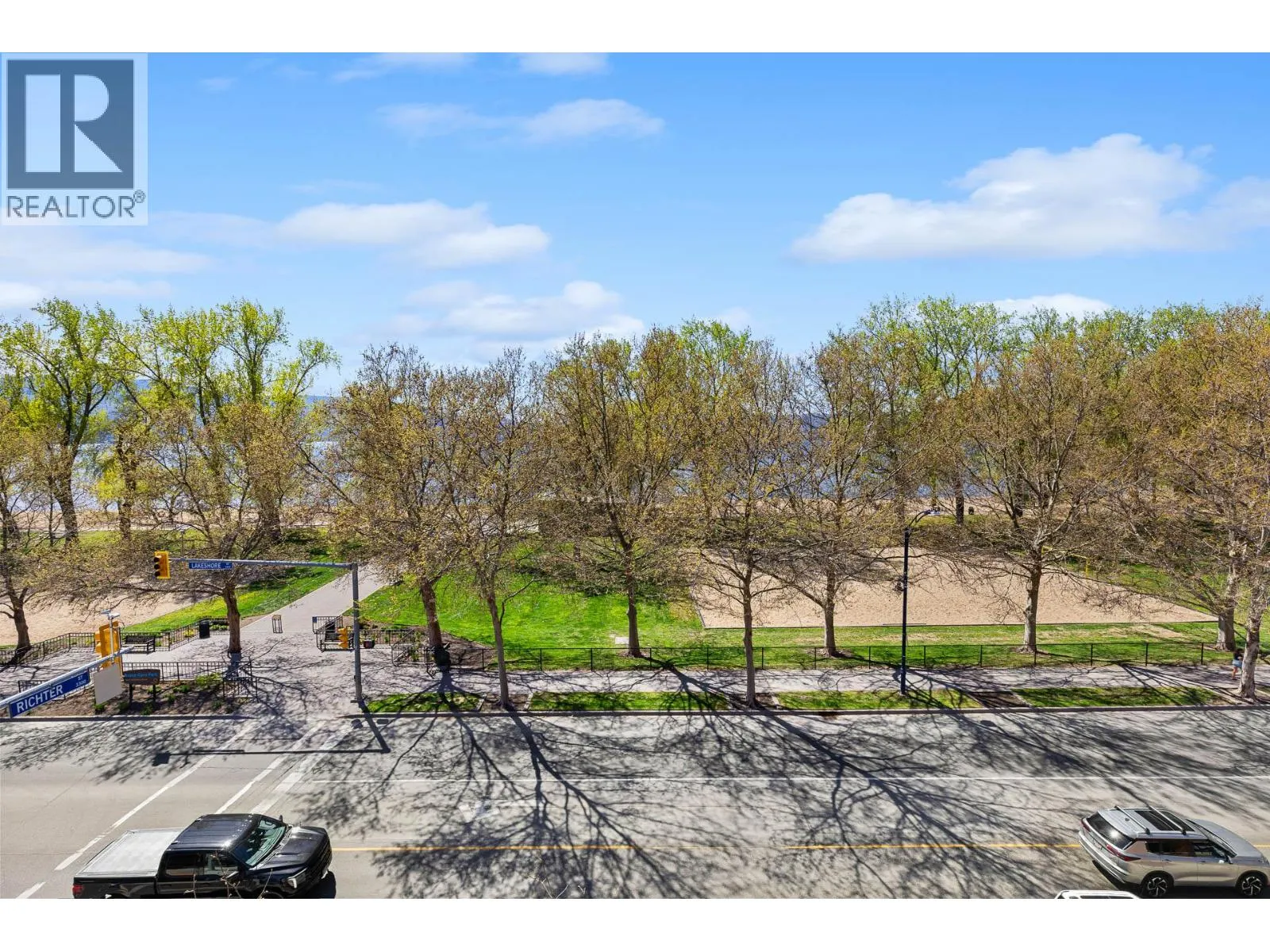 3409 Lakeshore Road Unit# 407