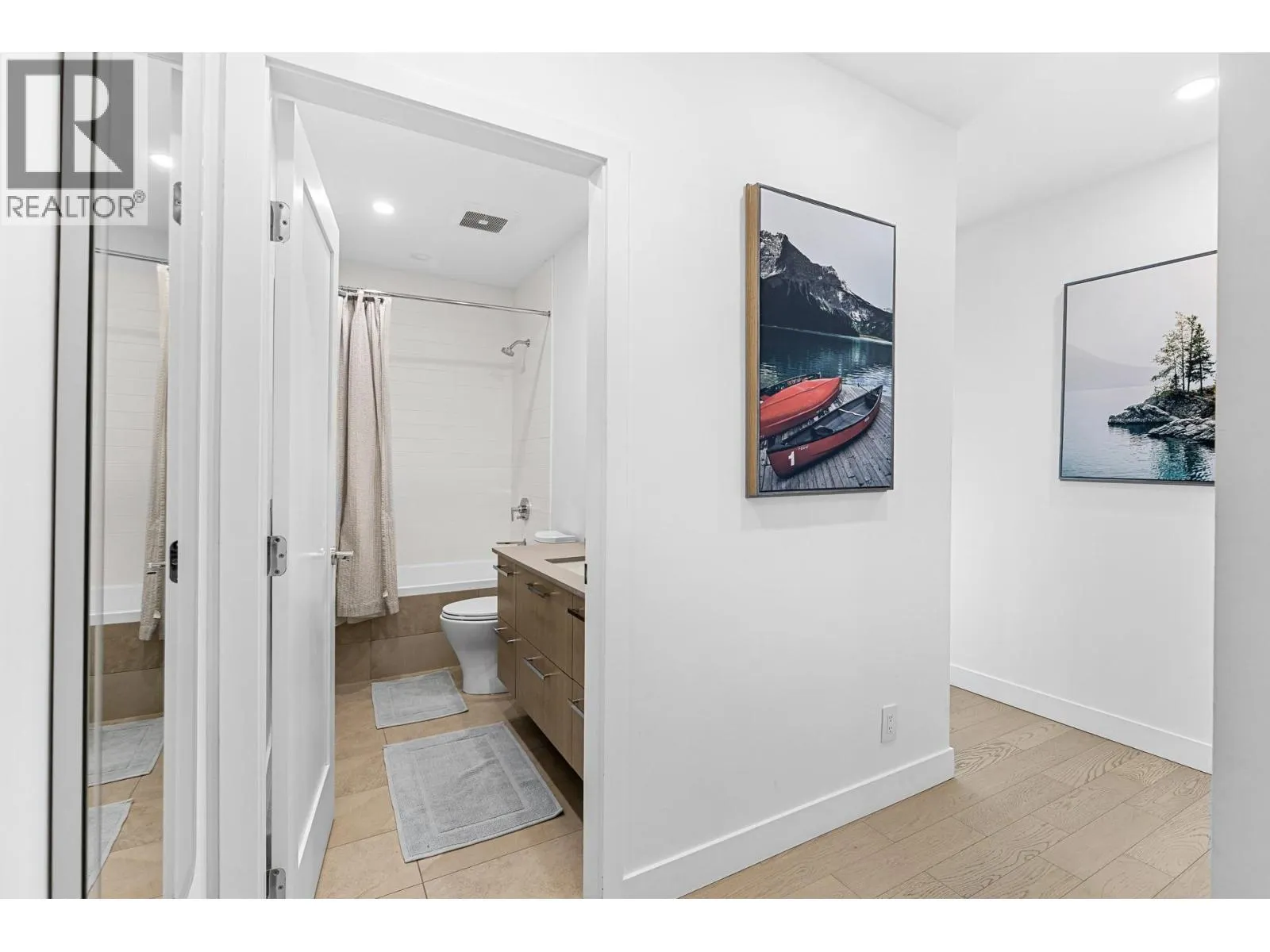 3409 Lakeshore Road Unit# 407