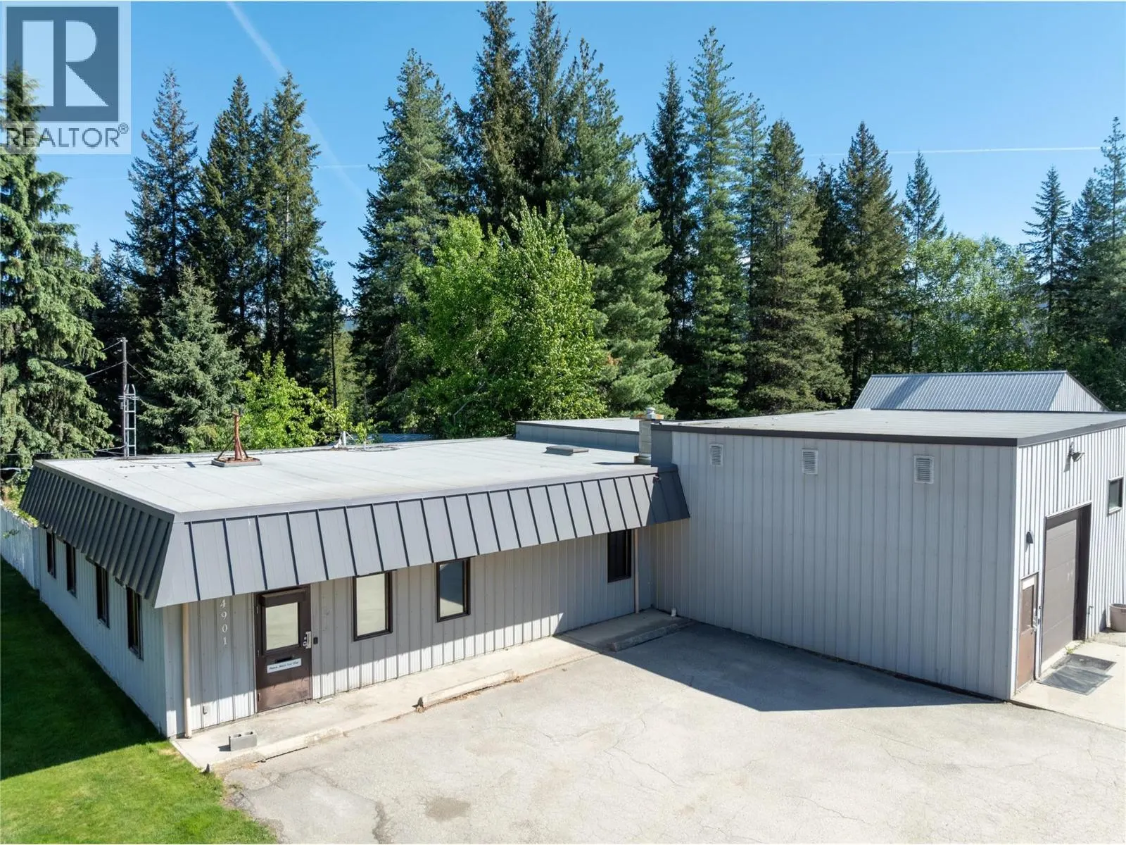 4901 Auto Road SE