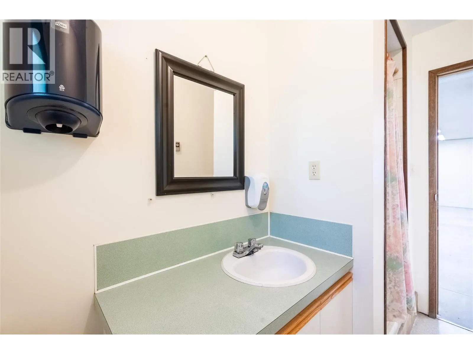 4901 Auto Road SE