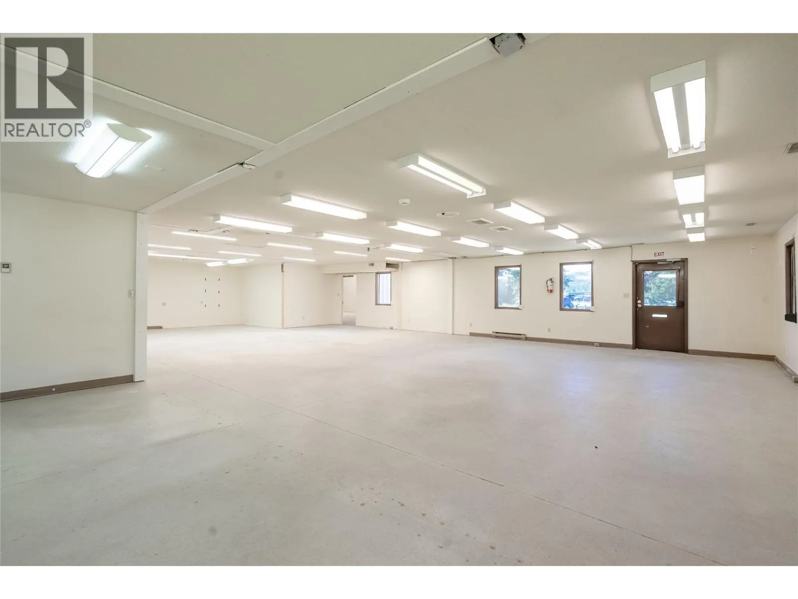 4901 Auto Road SE