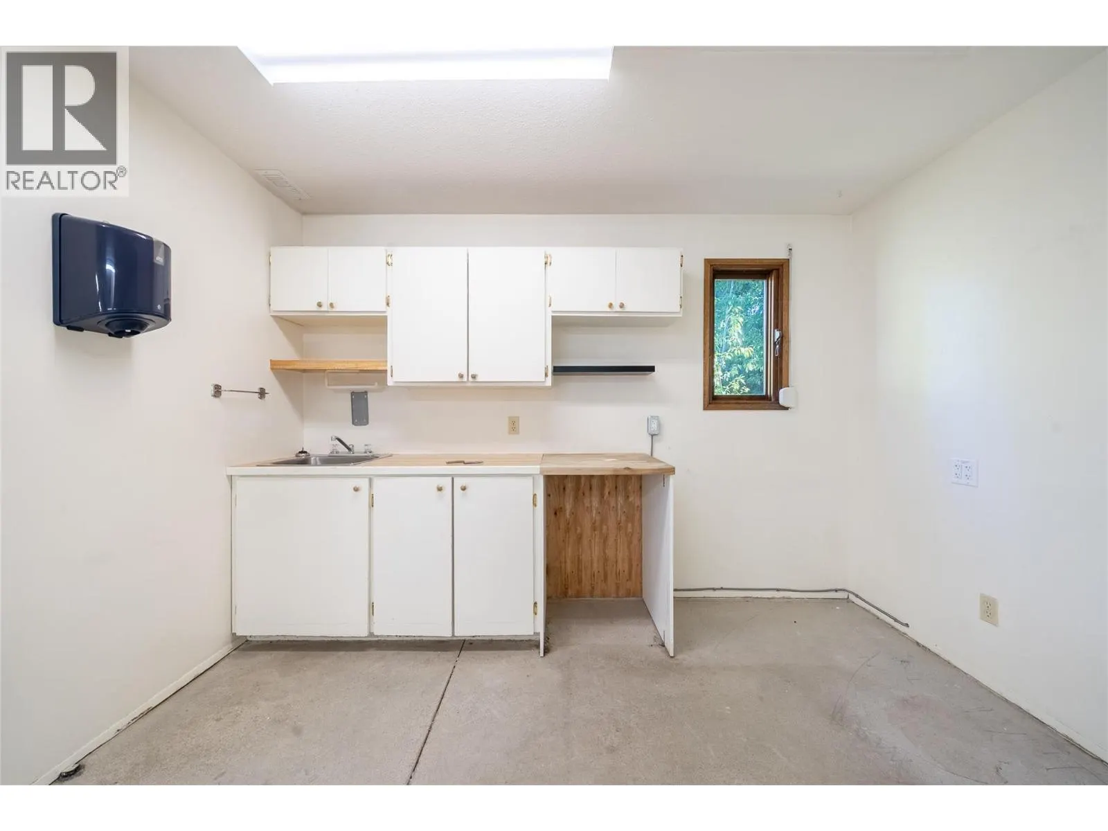4901 Auto Road SE