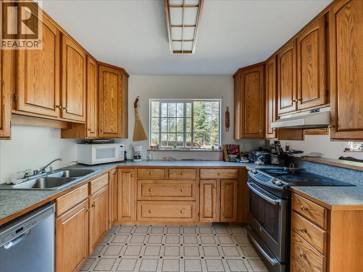 786 PRAIRIE Road