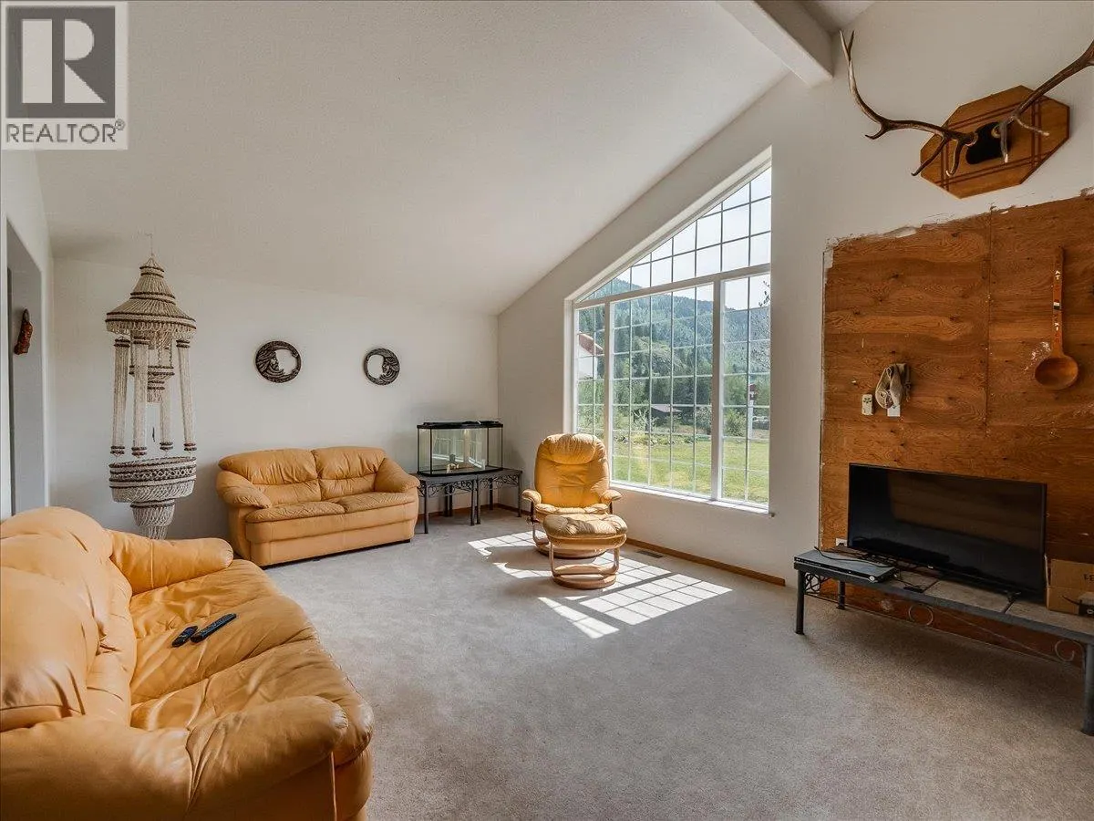 786 PRAIRIE Road