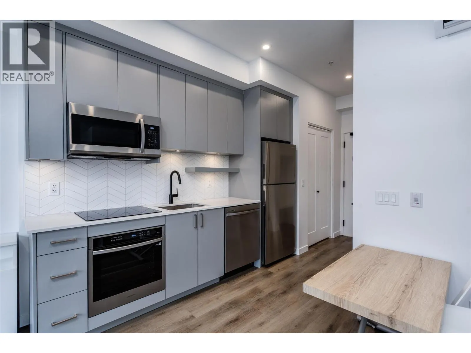 1274 Devonshire Avenue Unit# 307 Lot# 32