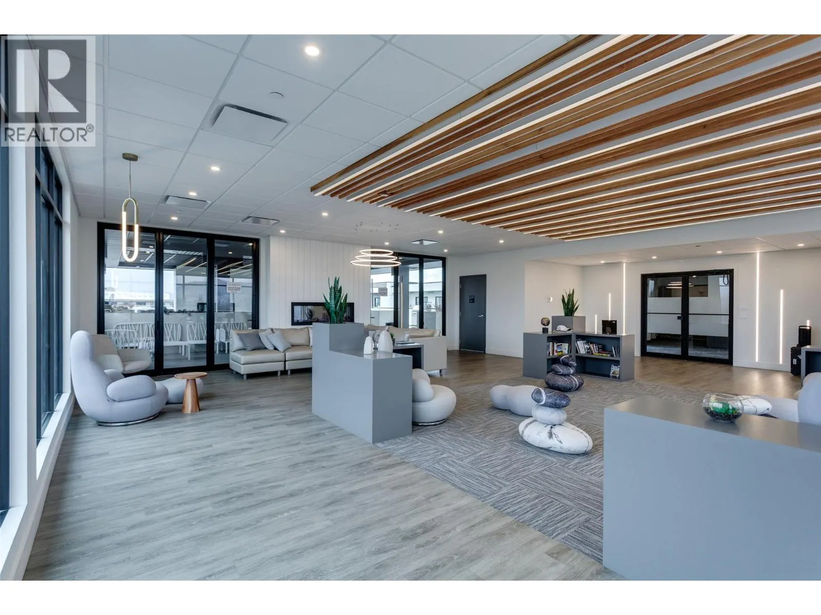 1274 Devonshire Avenue Unit# 307 Lot# 32