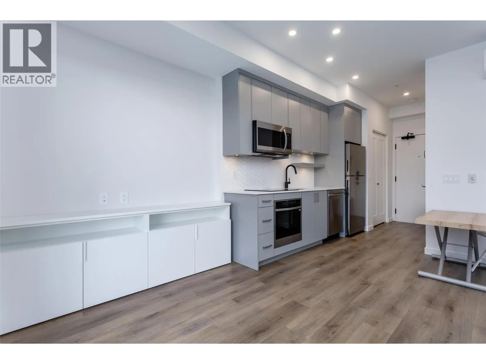 1274 Devonshire Avenue Unit# 307 Lot# 32