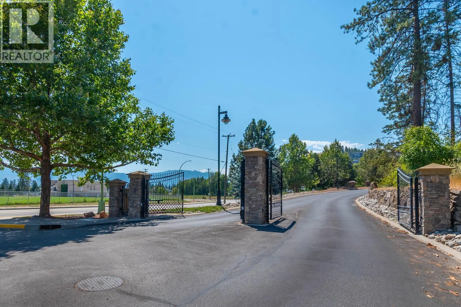 2770 Auburn Road Unit# 206