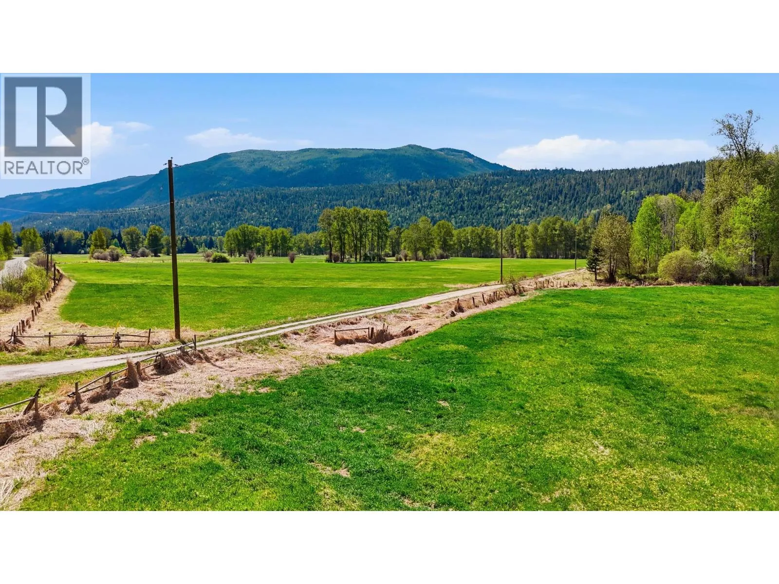 000 Lumby Mabel lake Road