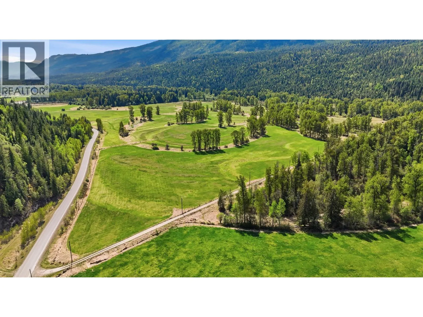 000 Lumby Mabel lake Road