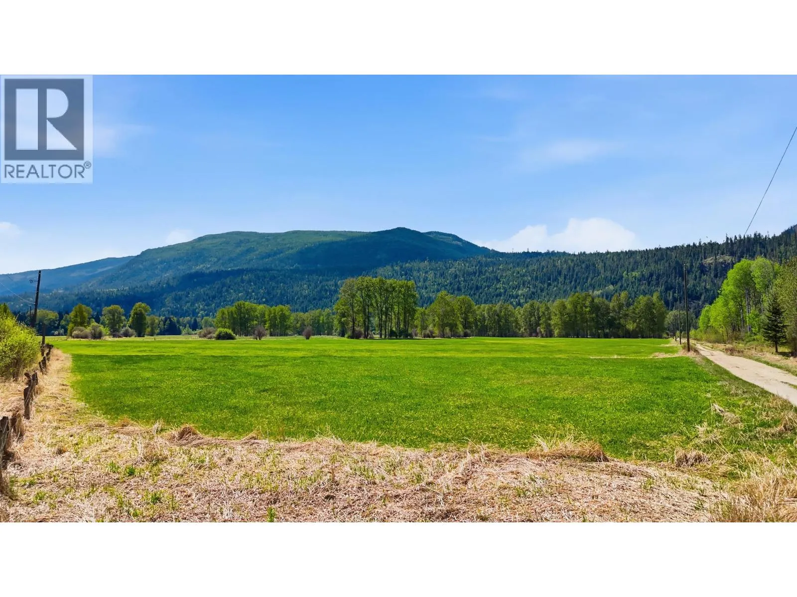000 Lumby Mabel lake Road