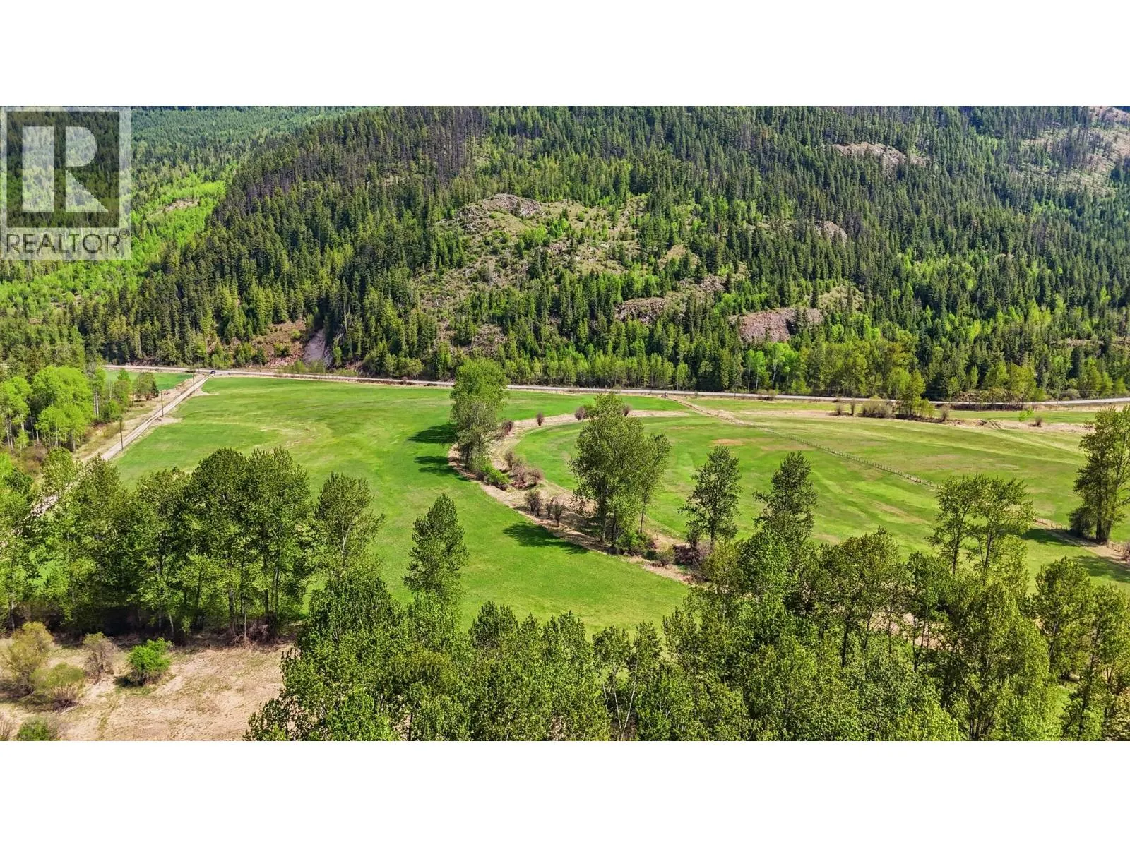 000 Lumby Mabel lake Road