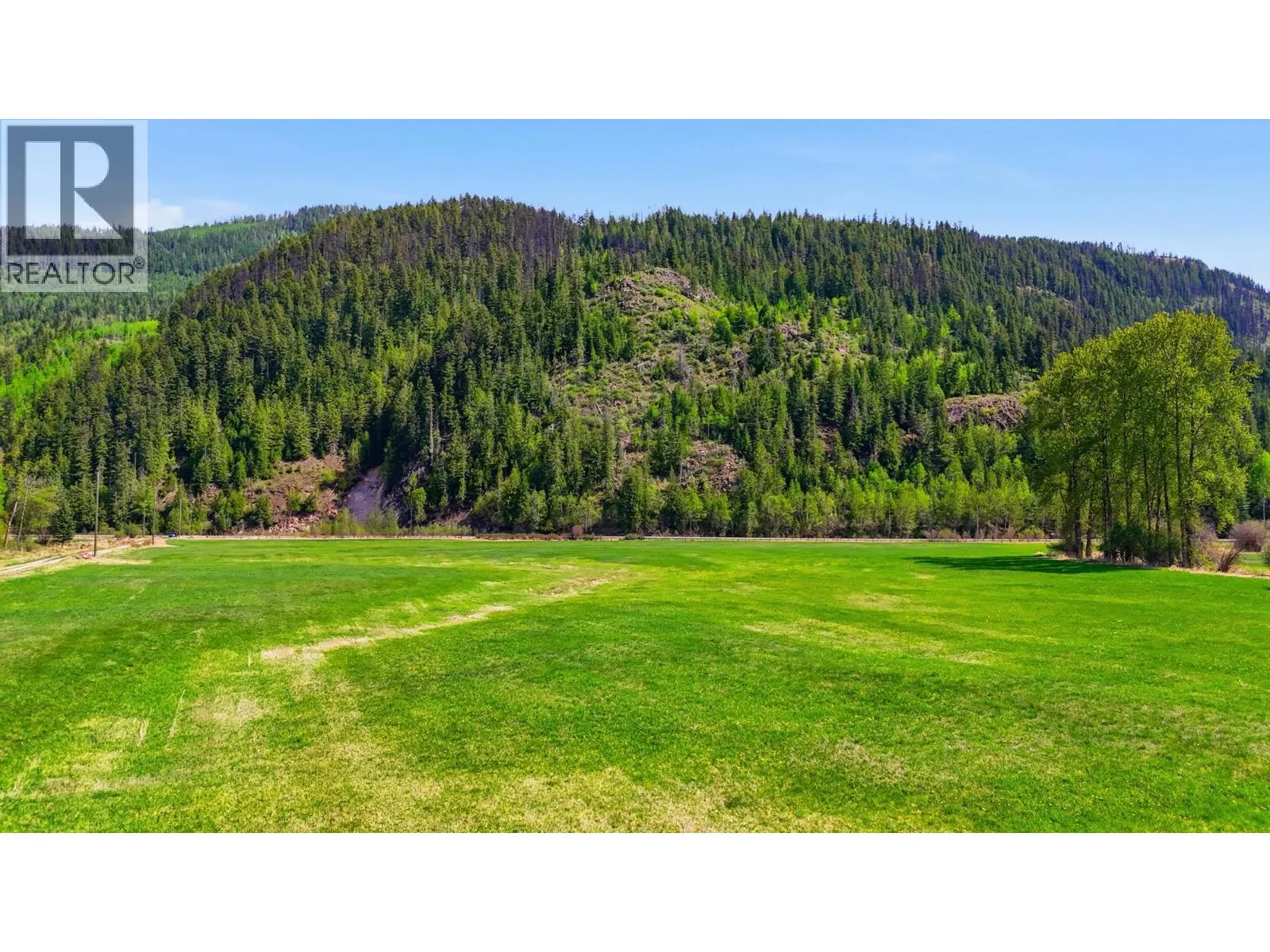 000 Lumby Mabel lake Road