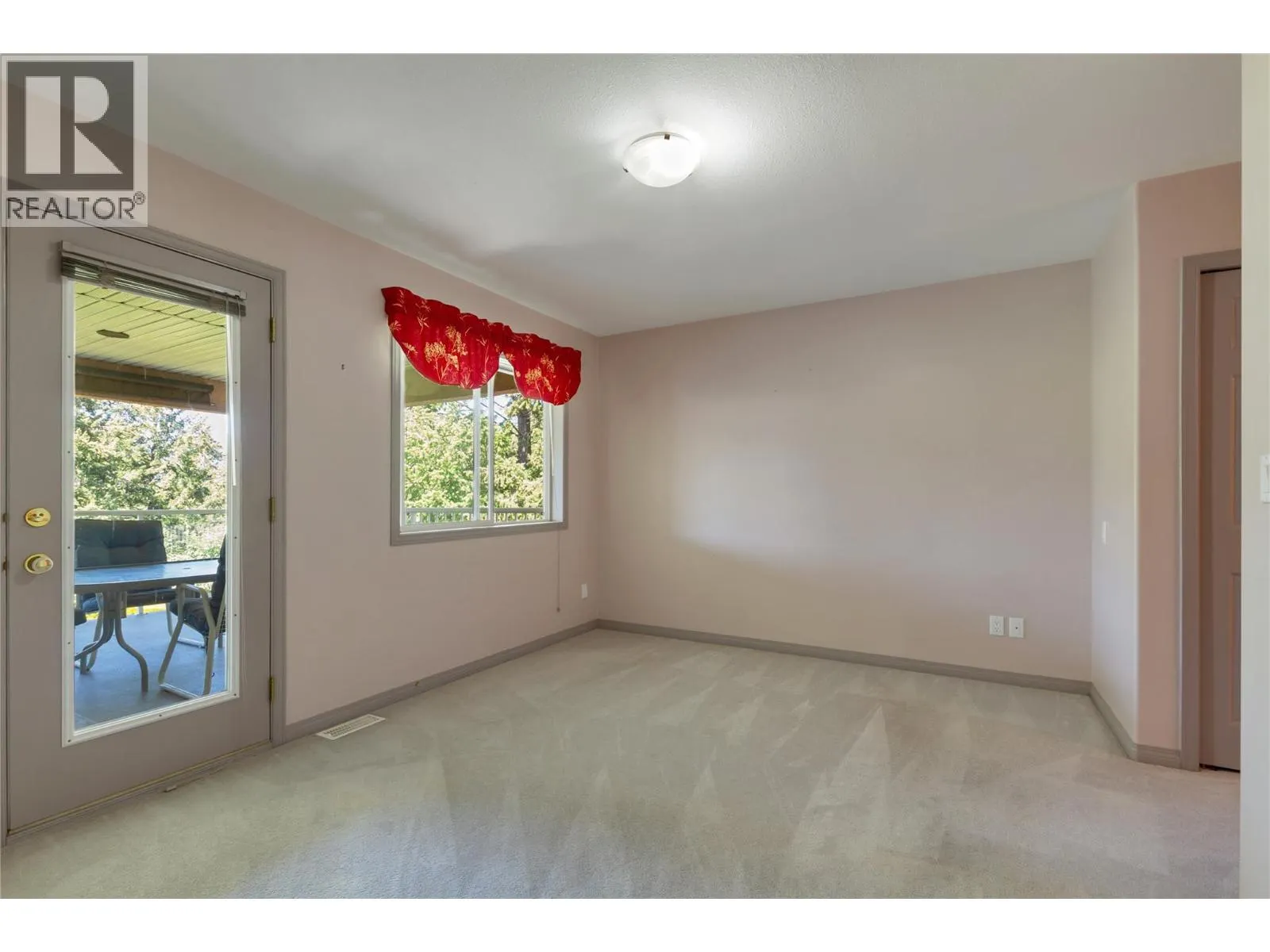 35 Peregrine Way