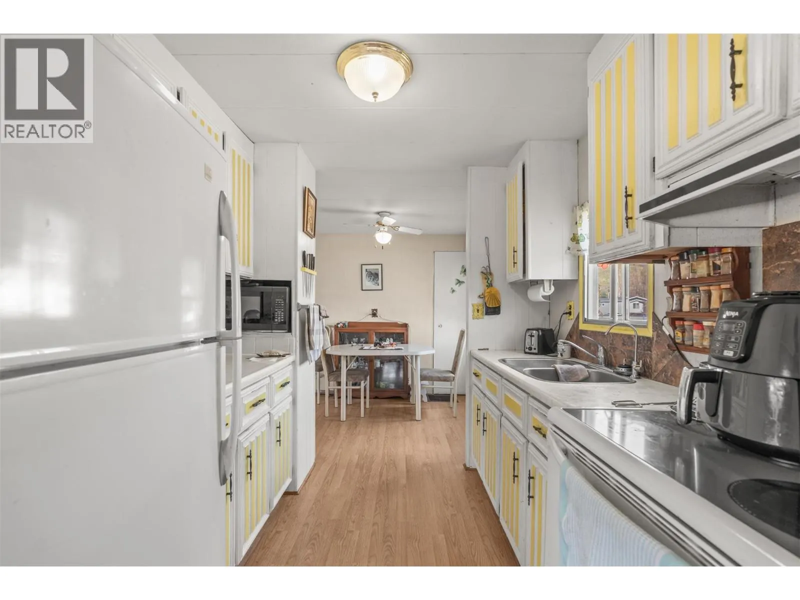 2727 Lakeshore Road Unit# 36