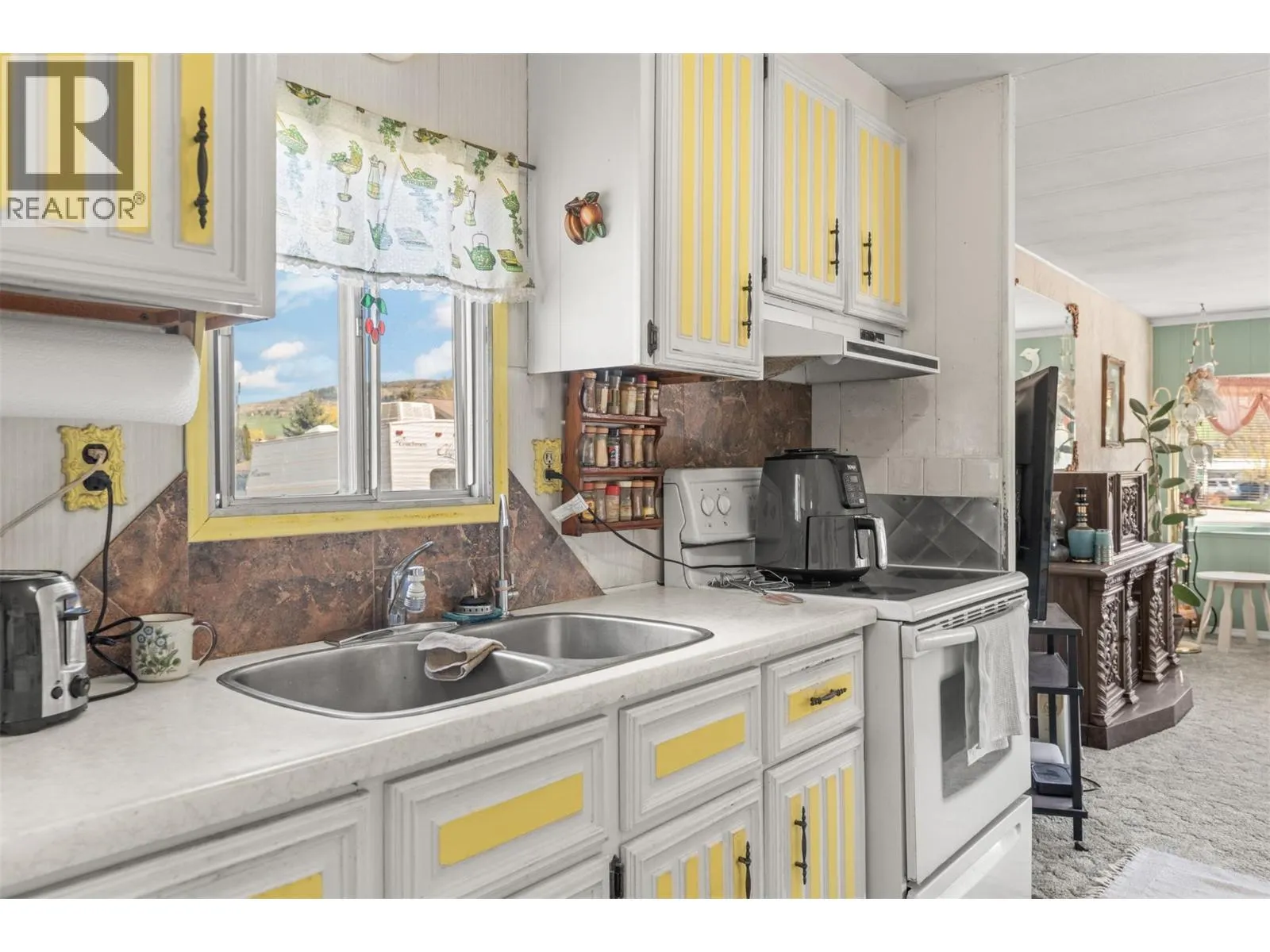 2727 Lakeshore Road Unit# 36