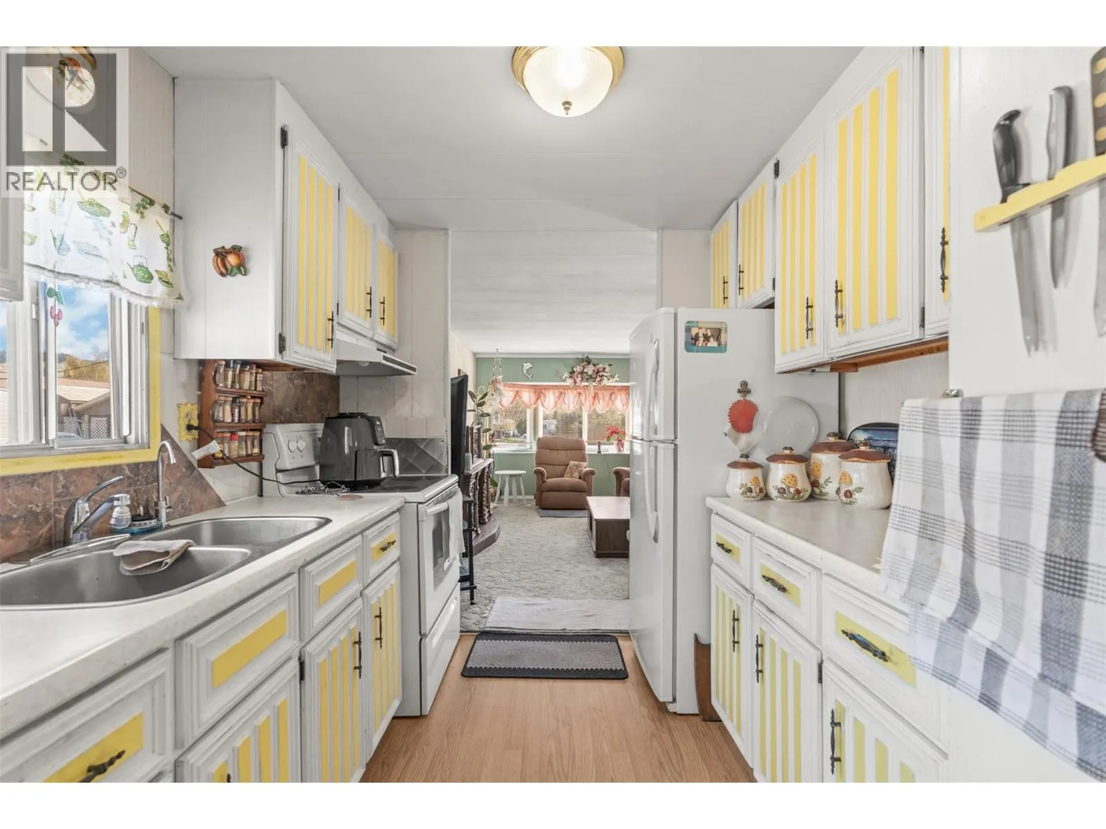 2727 Lakeshore Road Unit# 36