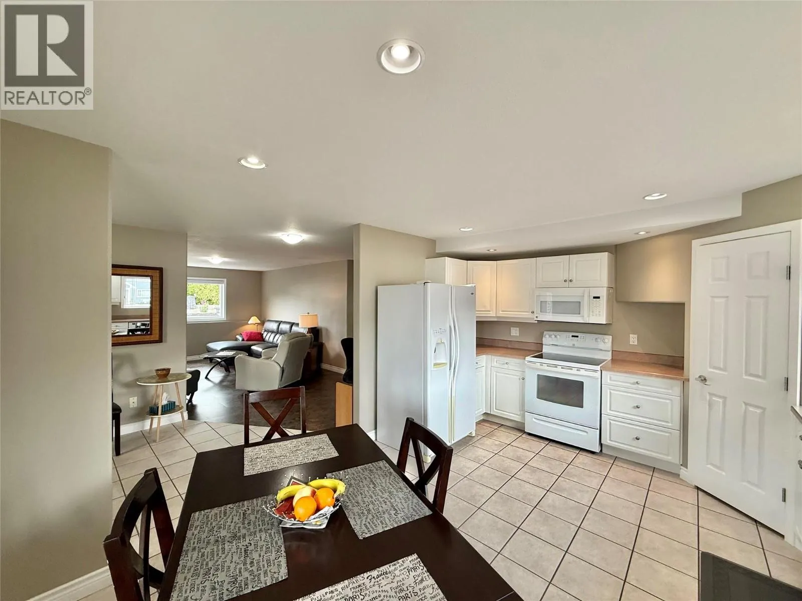 18 Magnolia Place