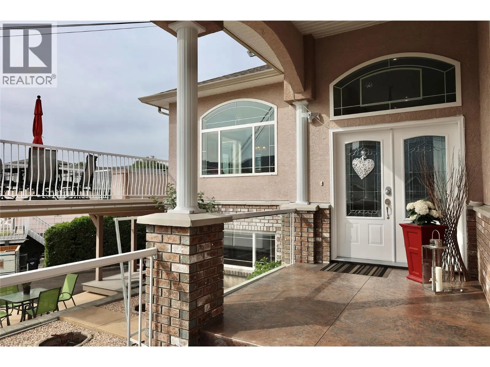 18 Magnolia Place