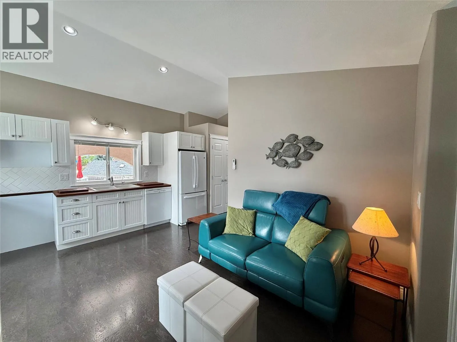 18 Magnolia Place