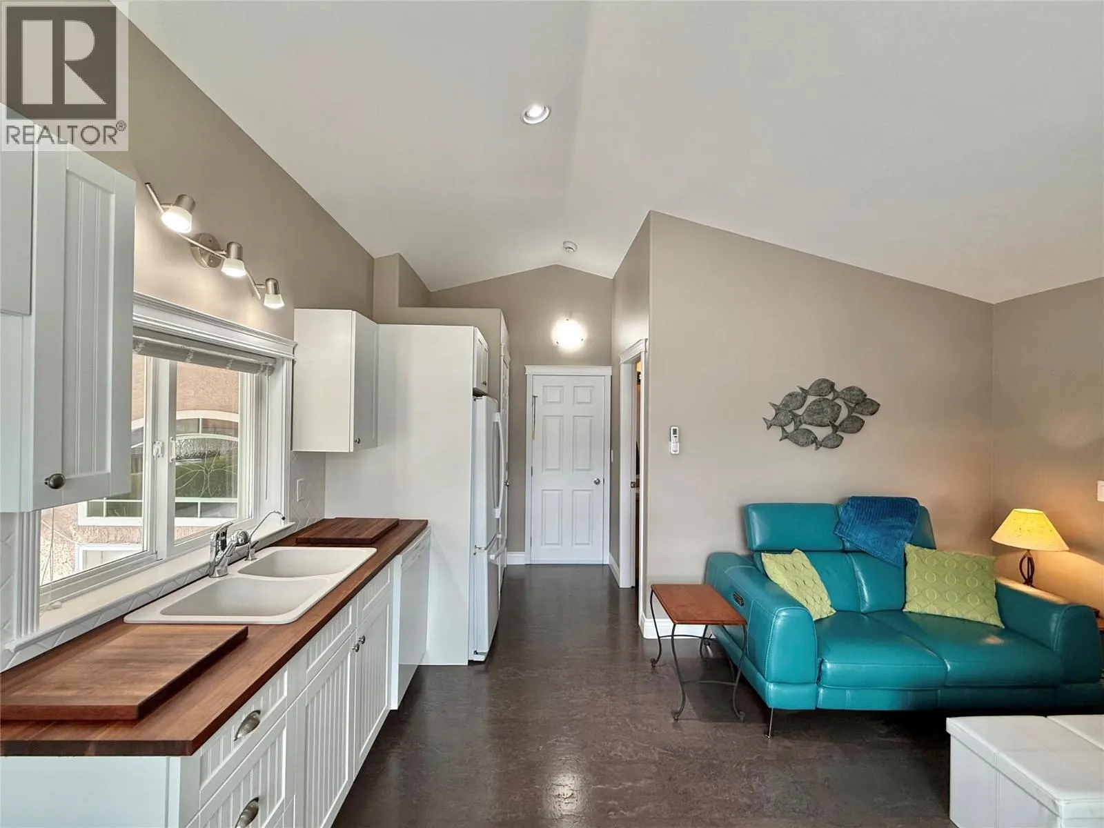 18 Magnolia Place