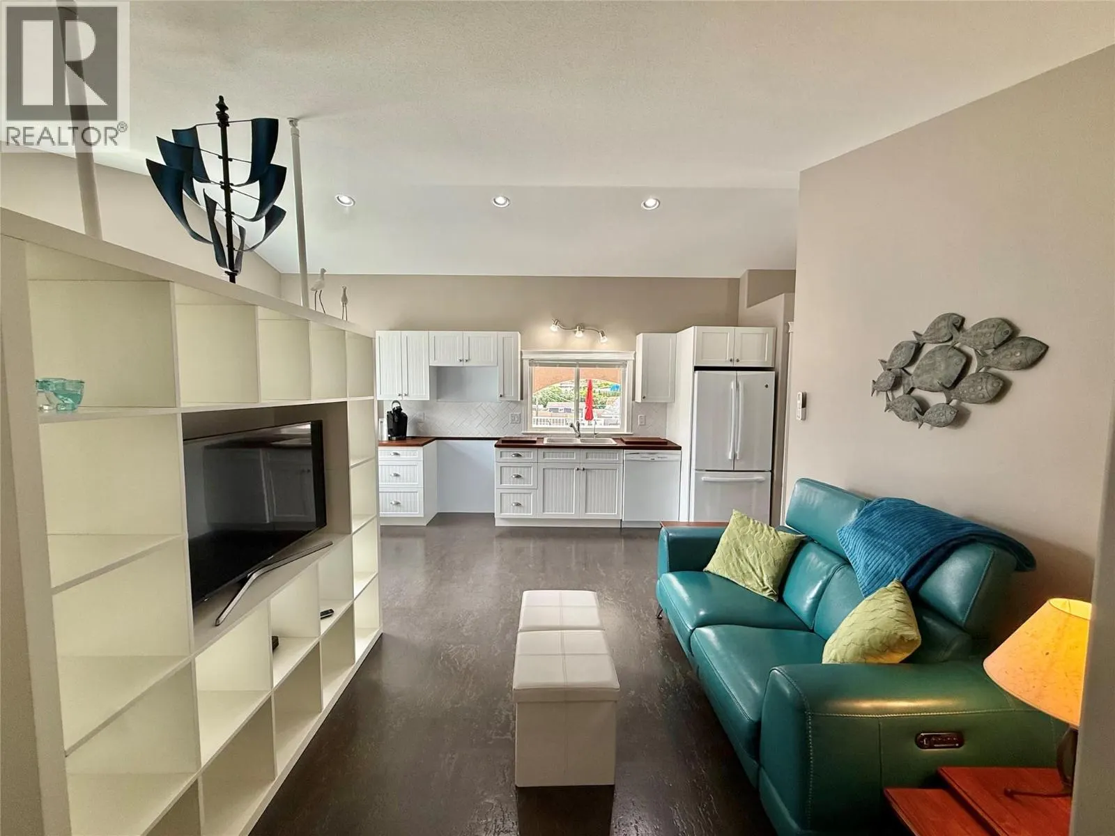 18 Magnolia Place