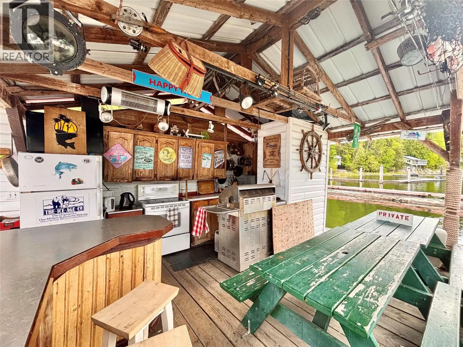 3614 Lumby Mabel Lake Road