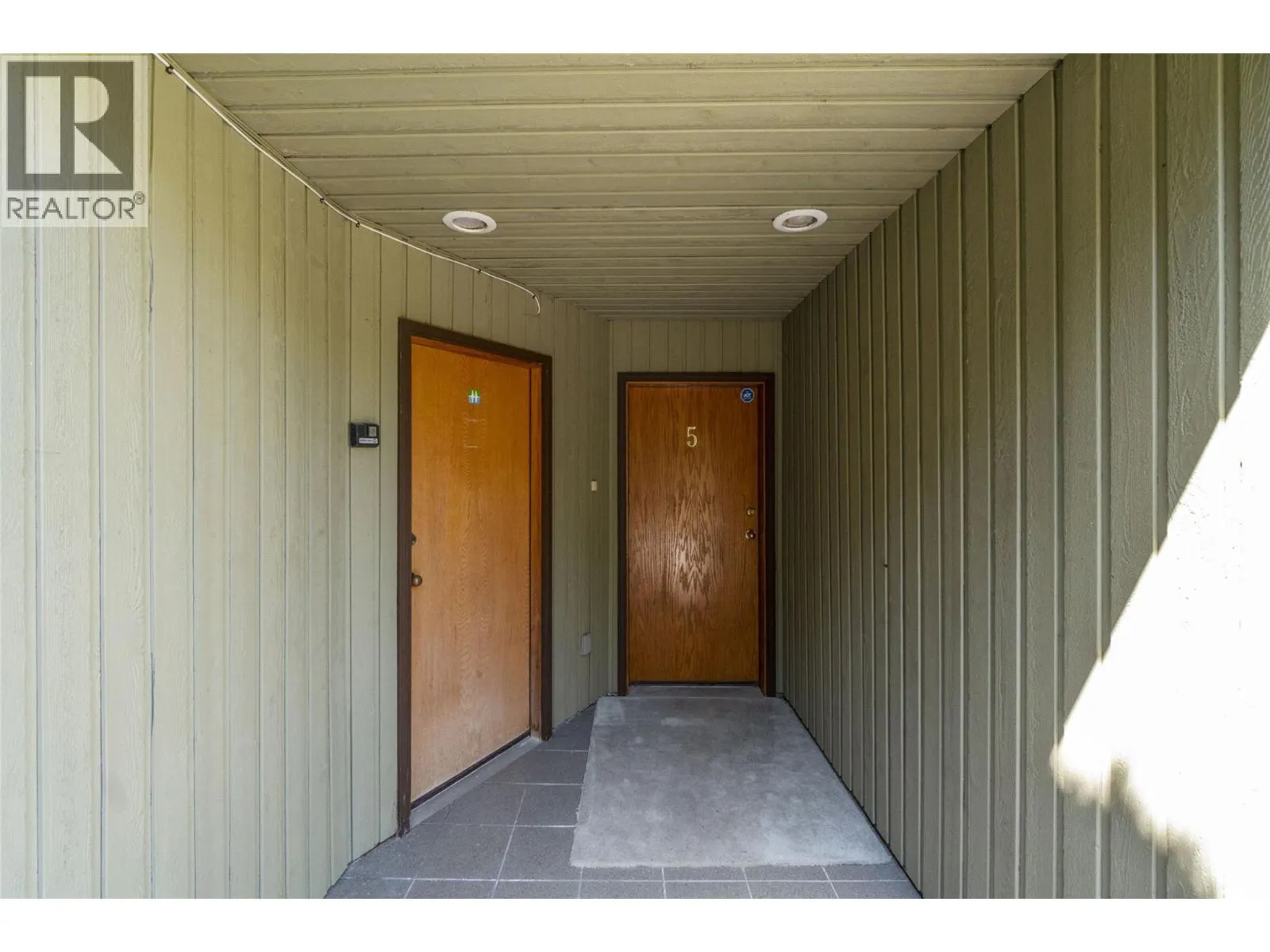 2924 Eagle Bay Road Unit# 1 to 5