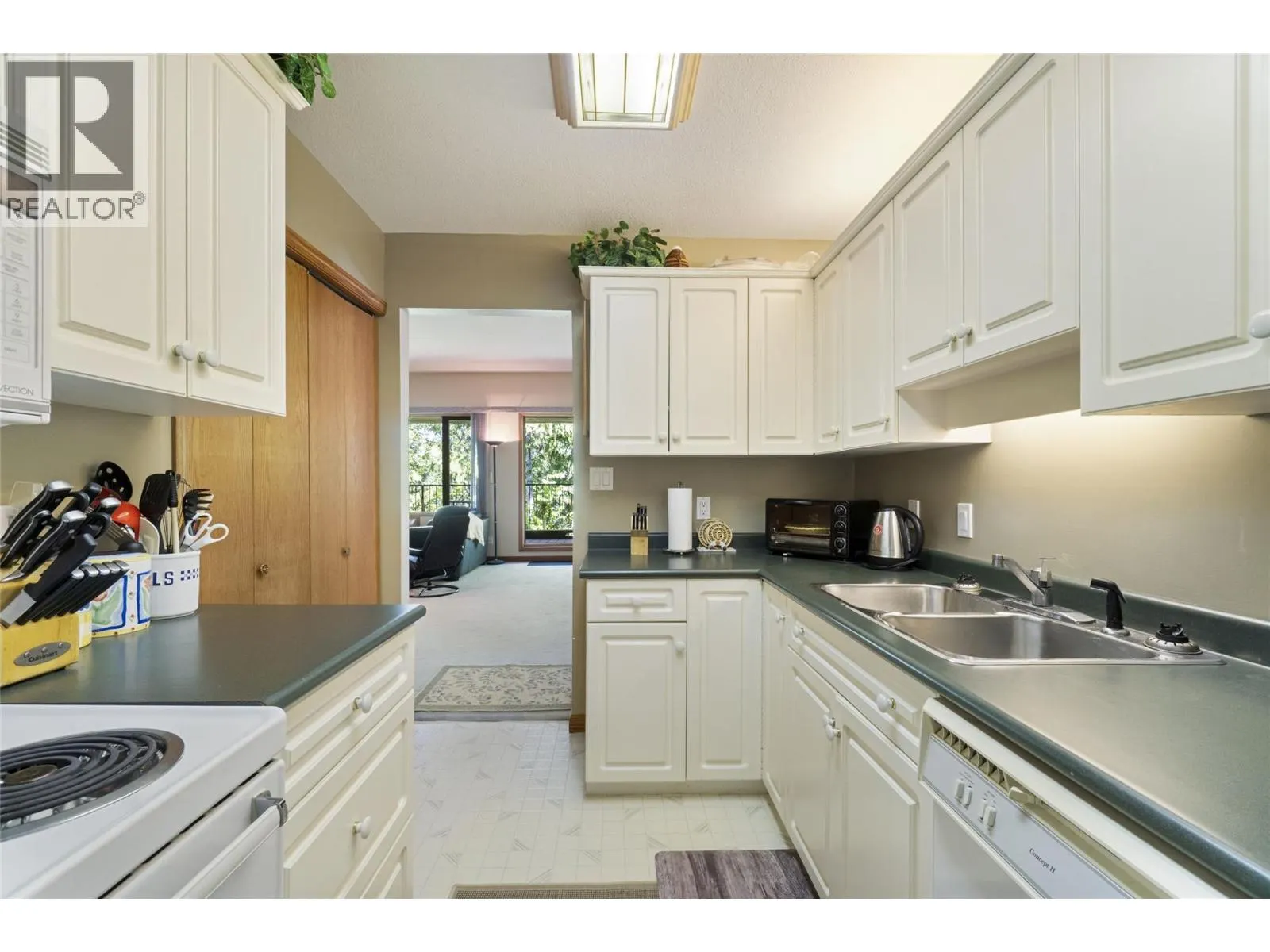2924 Eagle Bay Road Unit# 1 to 5
