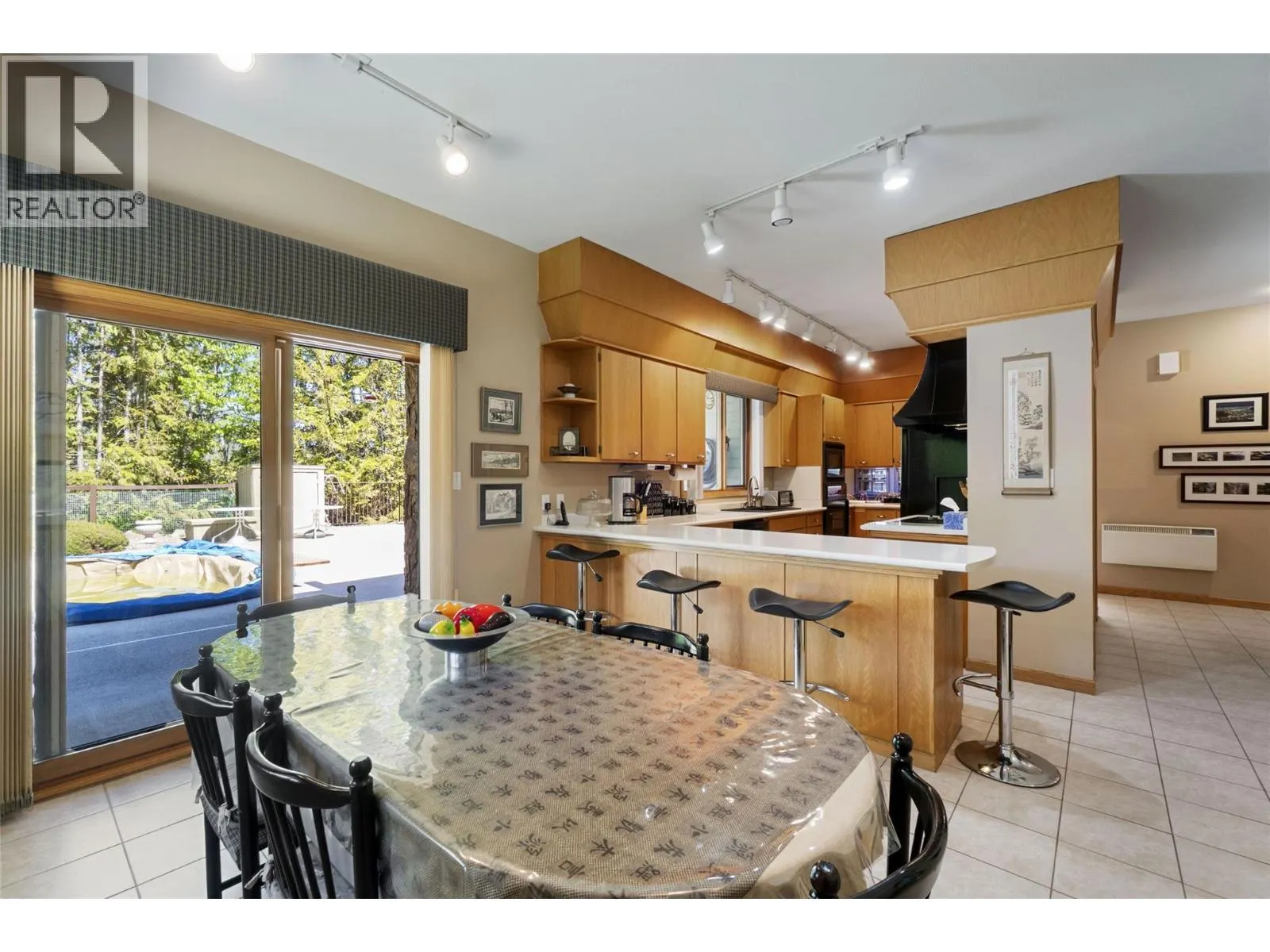 2924 Eagle Bay Road Unit# 1 to 5