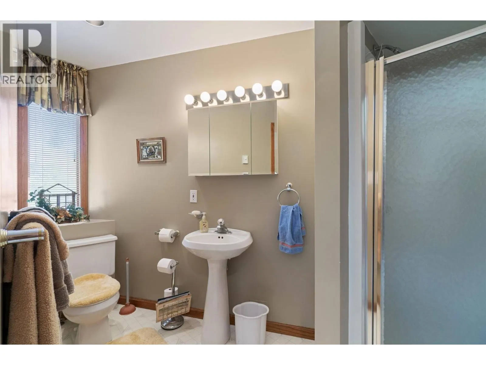 2924 Eagle Bay Road Unit# 1 to 5