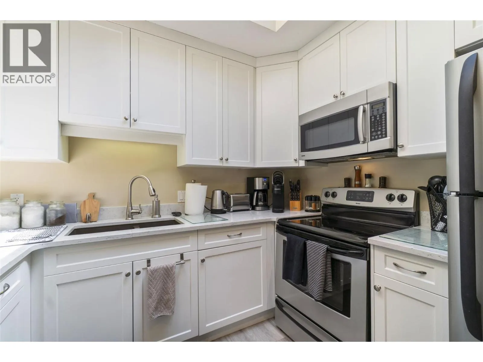 2924 Eagle Bay Road Unit# 1 to 5