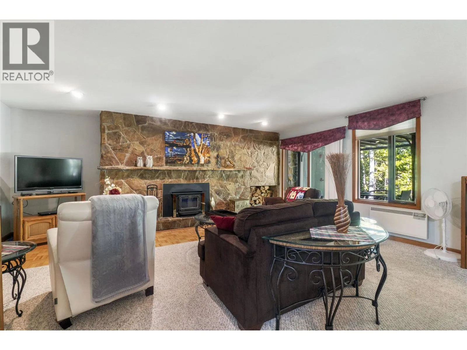 2924 Eagle Bay Road Unit# 1 to 5