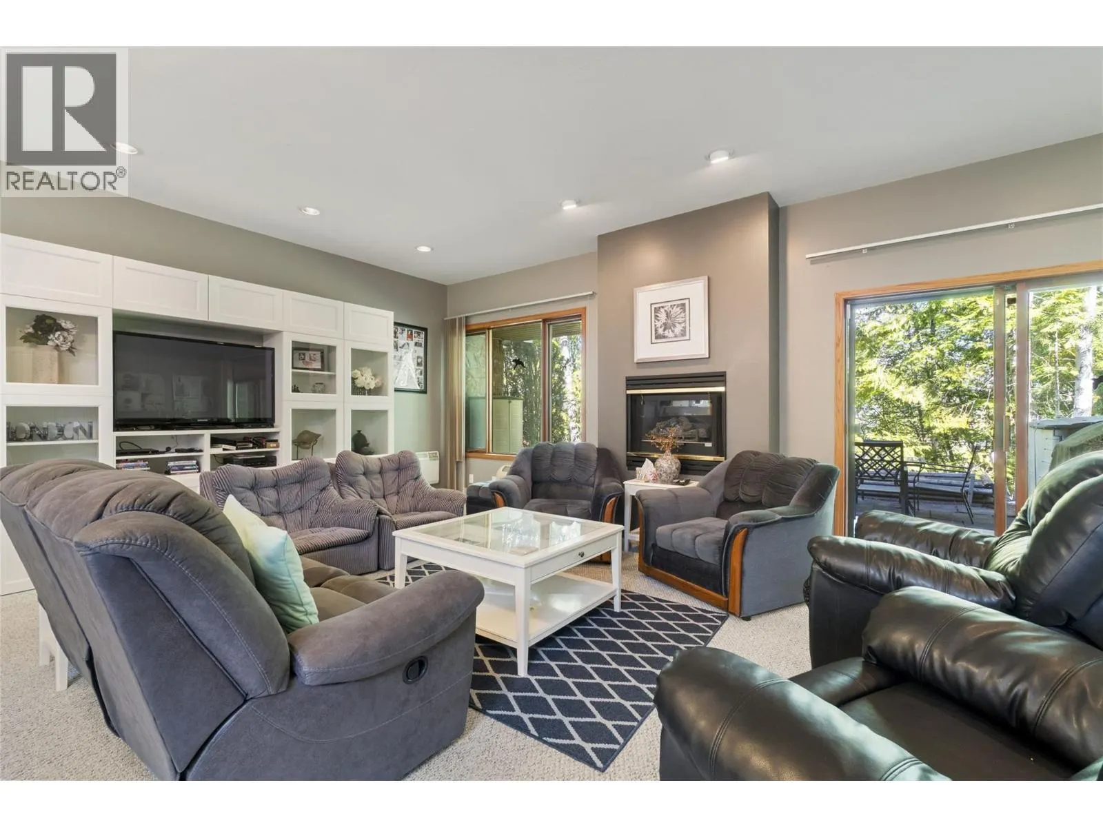 2924 Eagle Bay Road Unit# 1 to 5