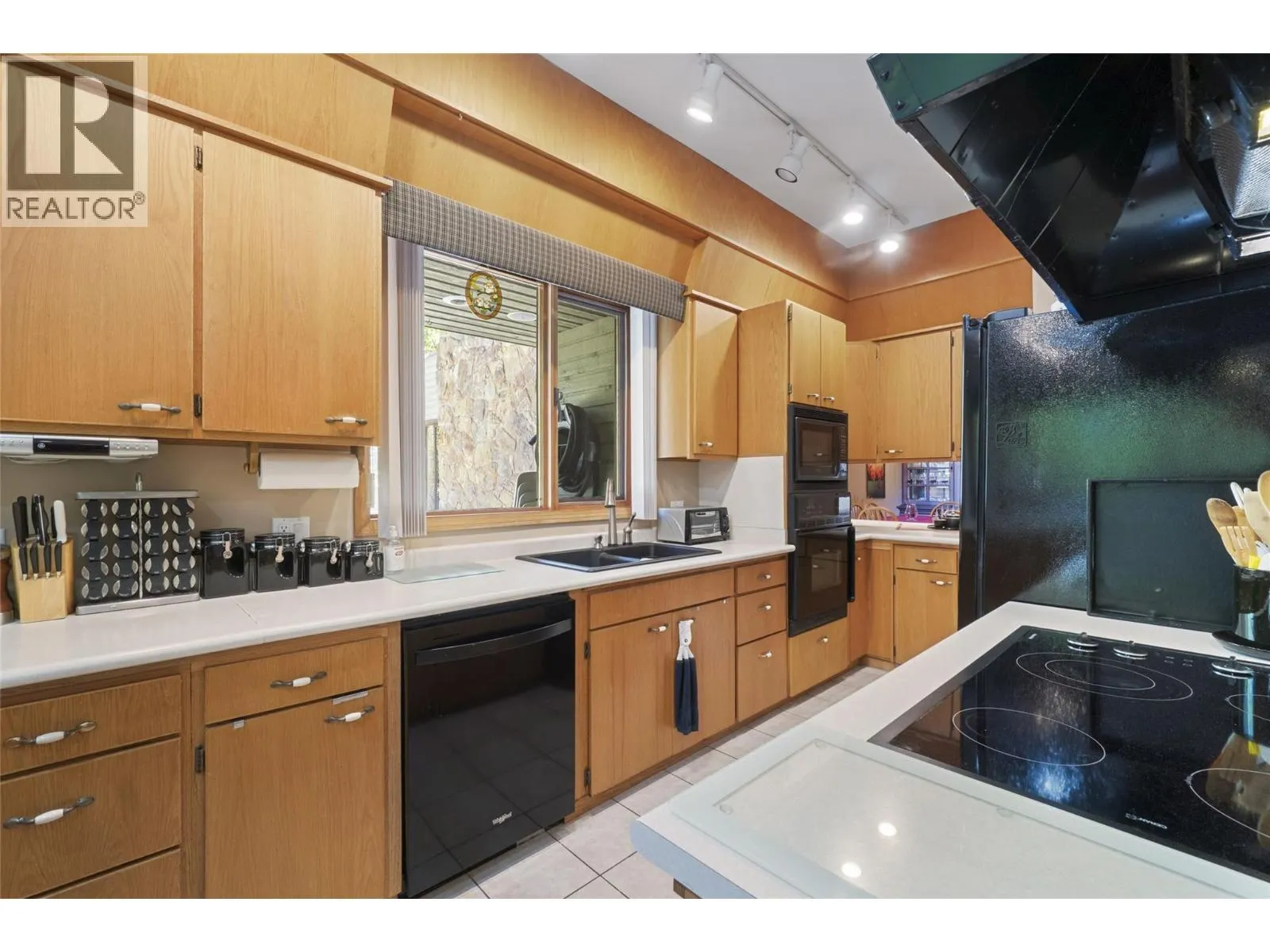 2924 Eagle Bay Road Unit# 1 to 5