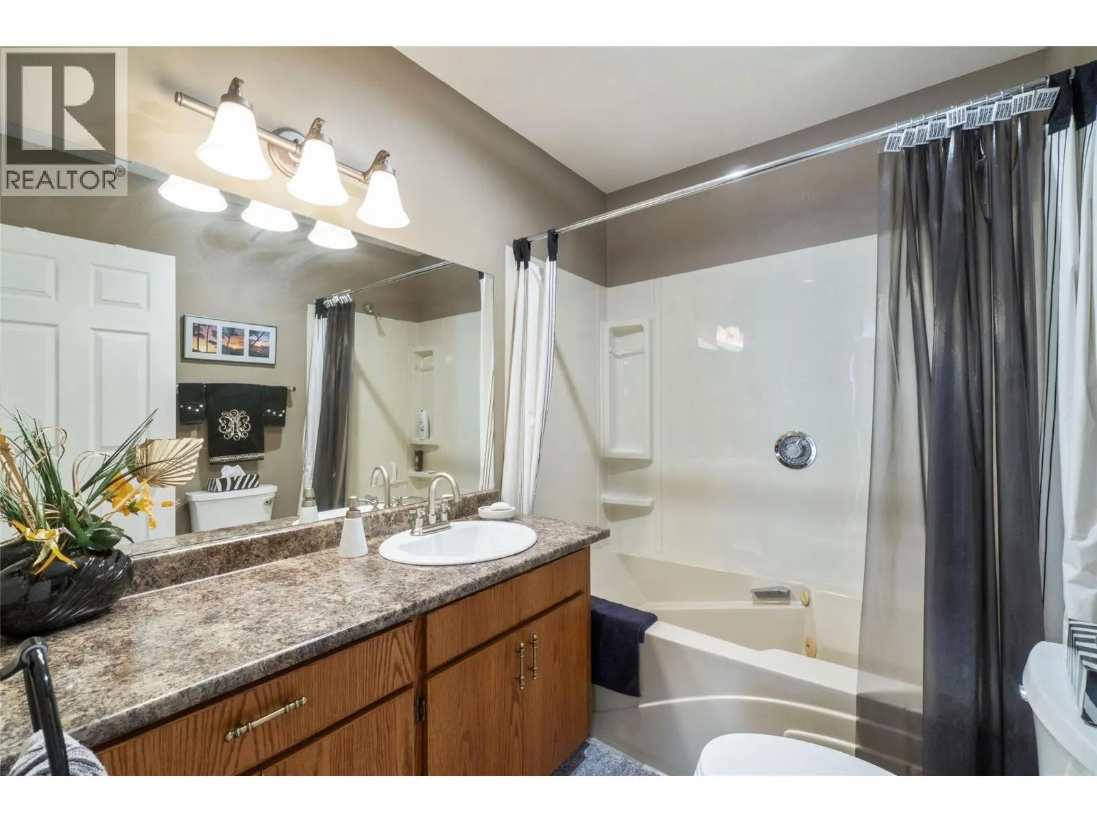 2924 Eagle Bay Road Unit# 1 to 5